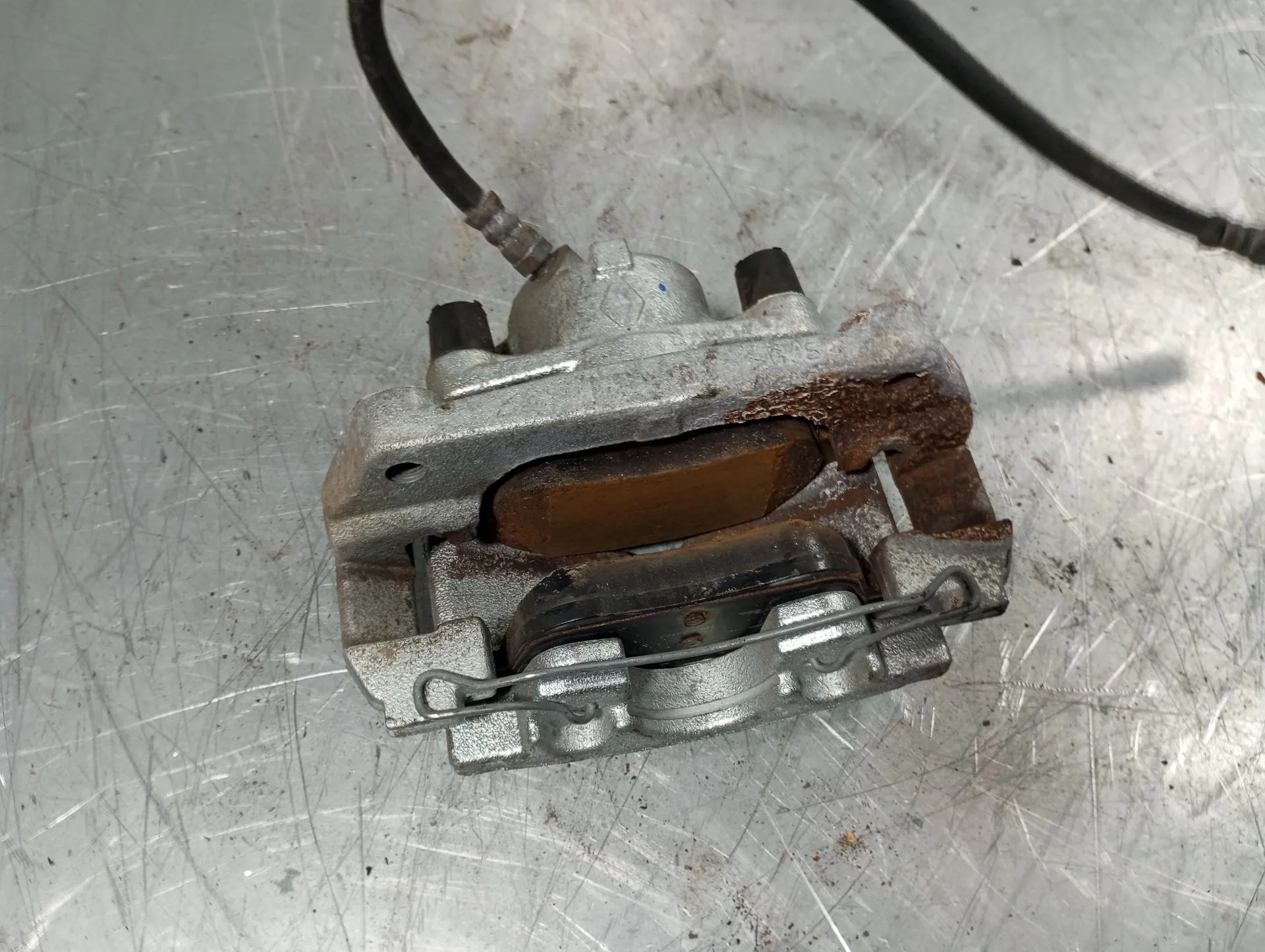 Pinça travão / maxila de travão frente esquerda RENAULT Clio V (BF_) Imagem-1