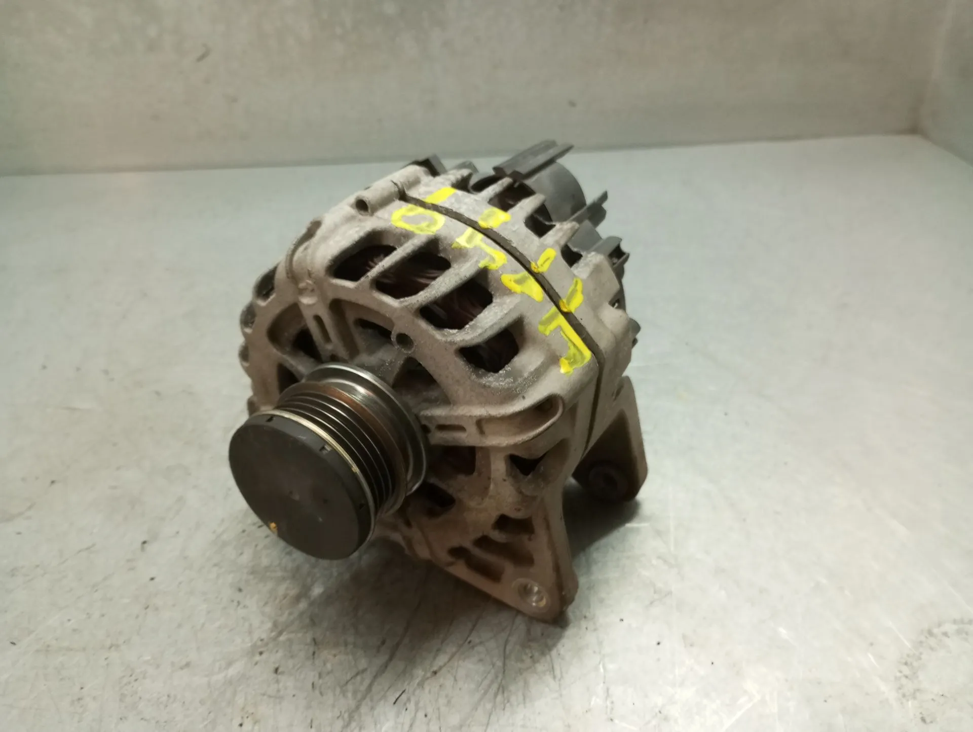 Alternador DACIA Sandero II (5S_) Imagem-1