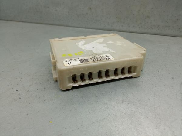 Comfort Unit Module TOYOTA Yaris (_P13_) Imagem-2