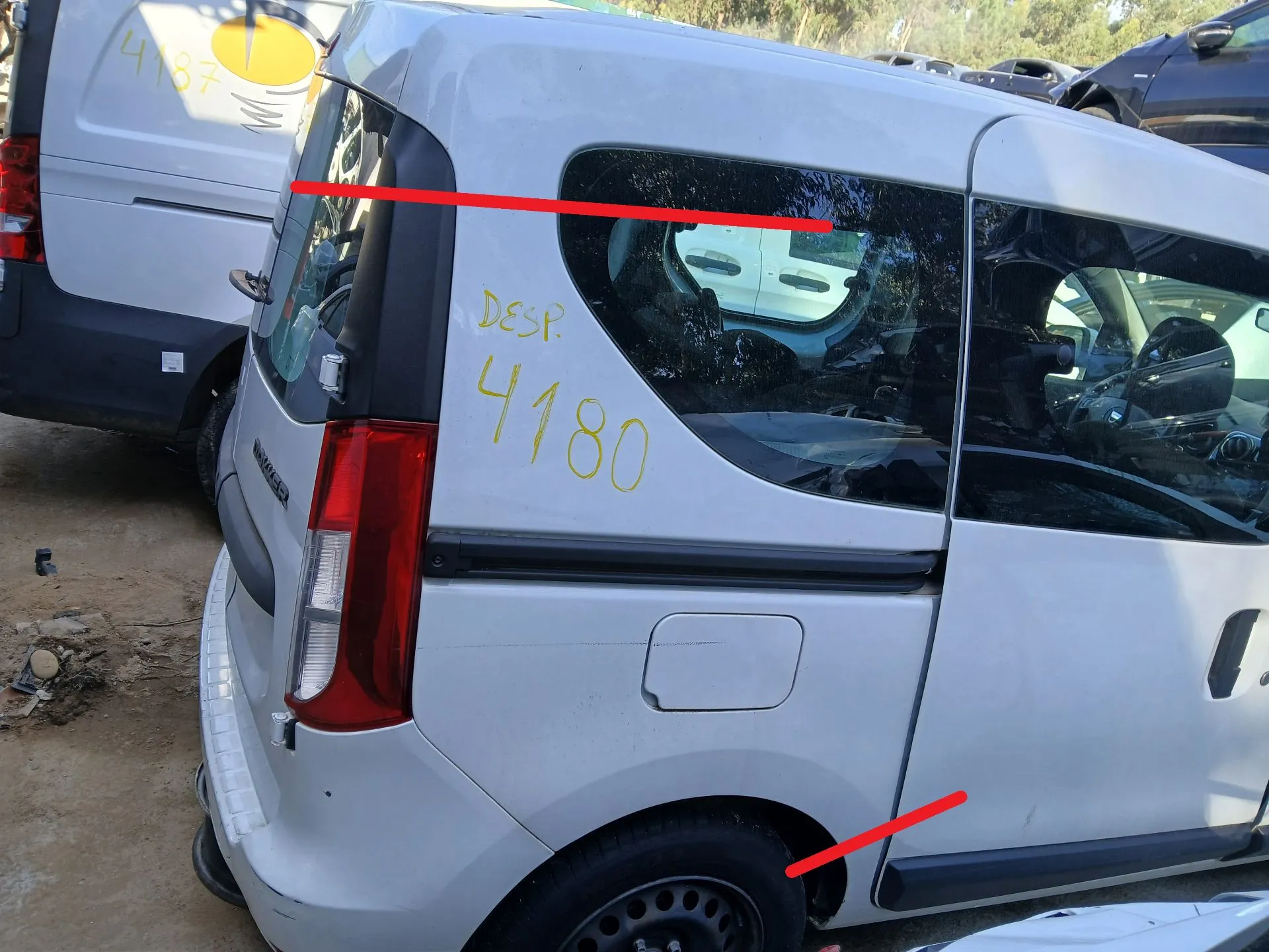 Panneau arrière Droite DACIA Dokker (0S_)