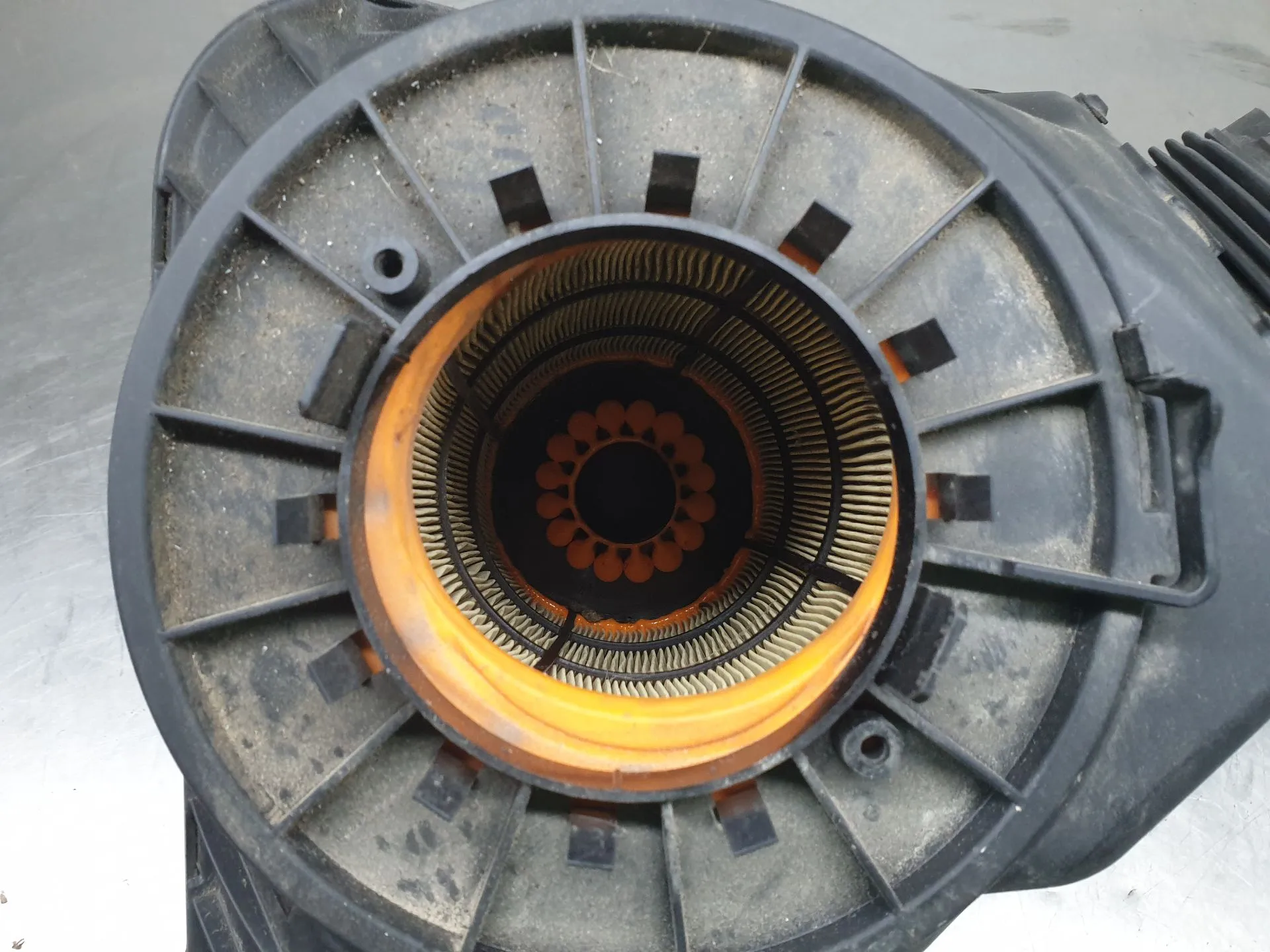 Boîtier filtre à air AUDI A6 Allroad (4GH, 4GJ, C7) Imagem-3