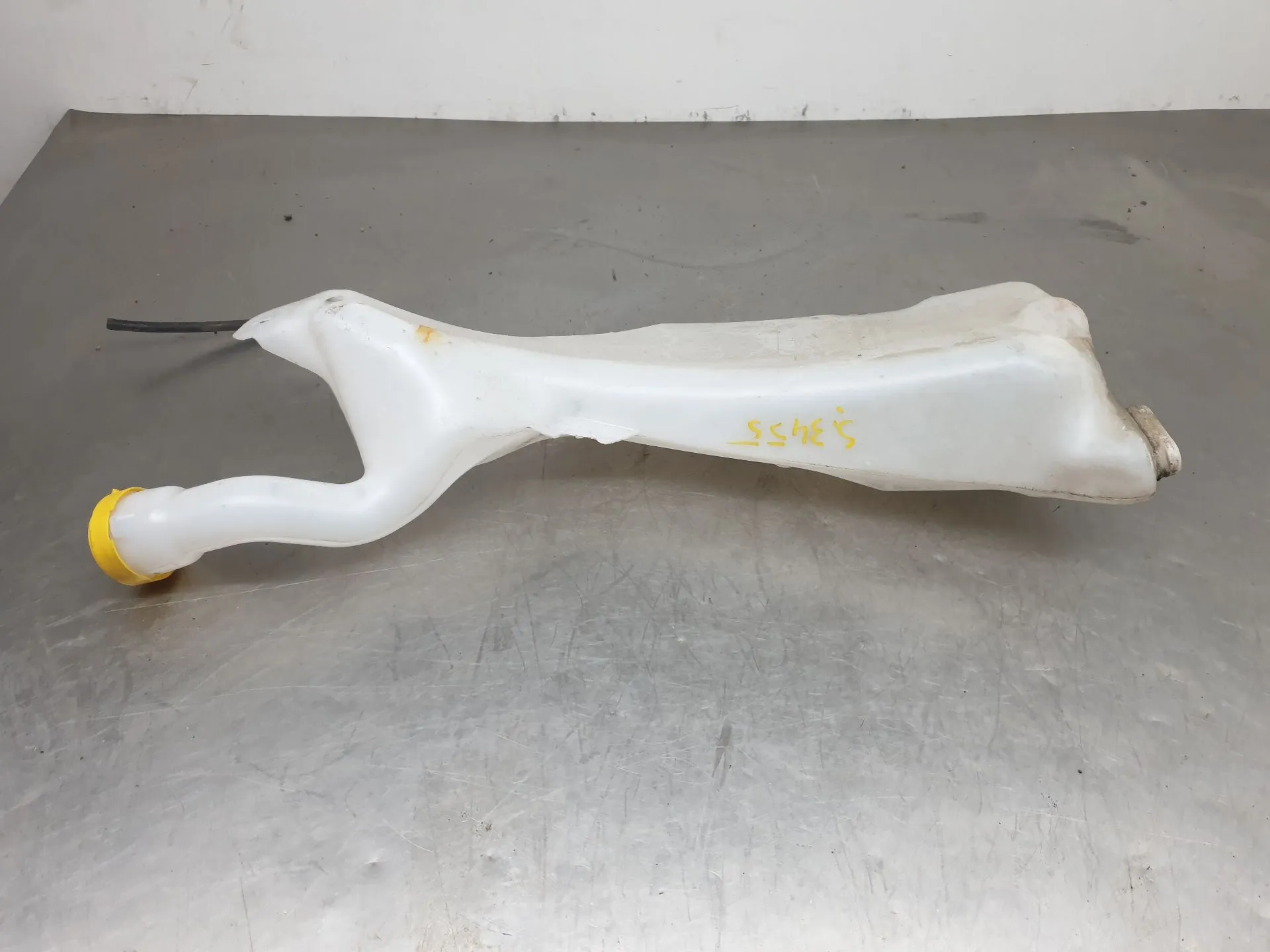 Réservoir lave-glace RENAULT Megane IV (B9A/M_)