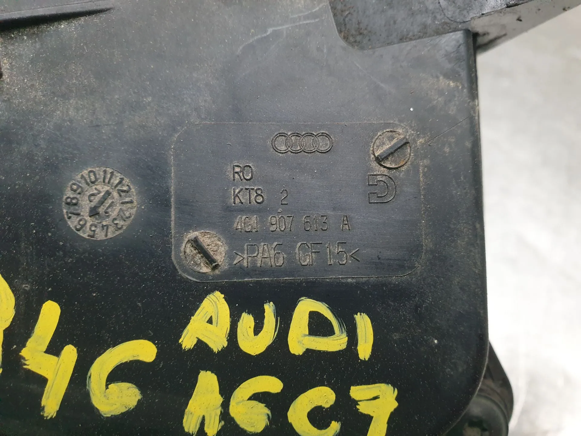 Involúcro / Carcaça dos Fusíveis AUDI A6 Allroad (4GH, 4GJ, C7) Imagem-4