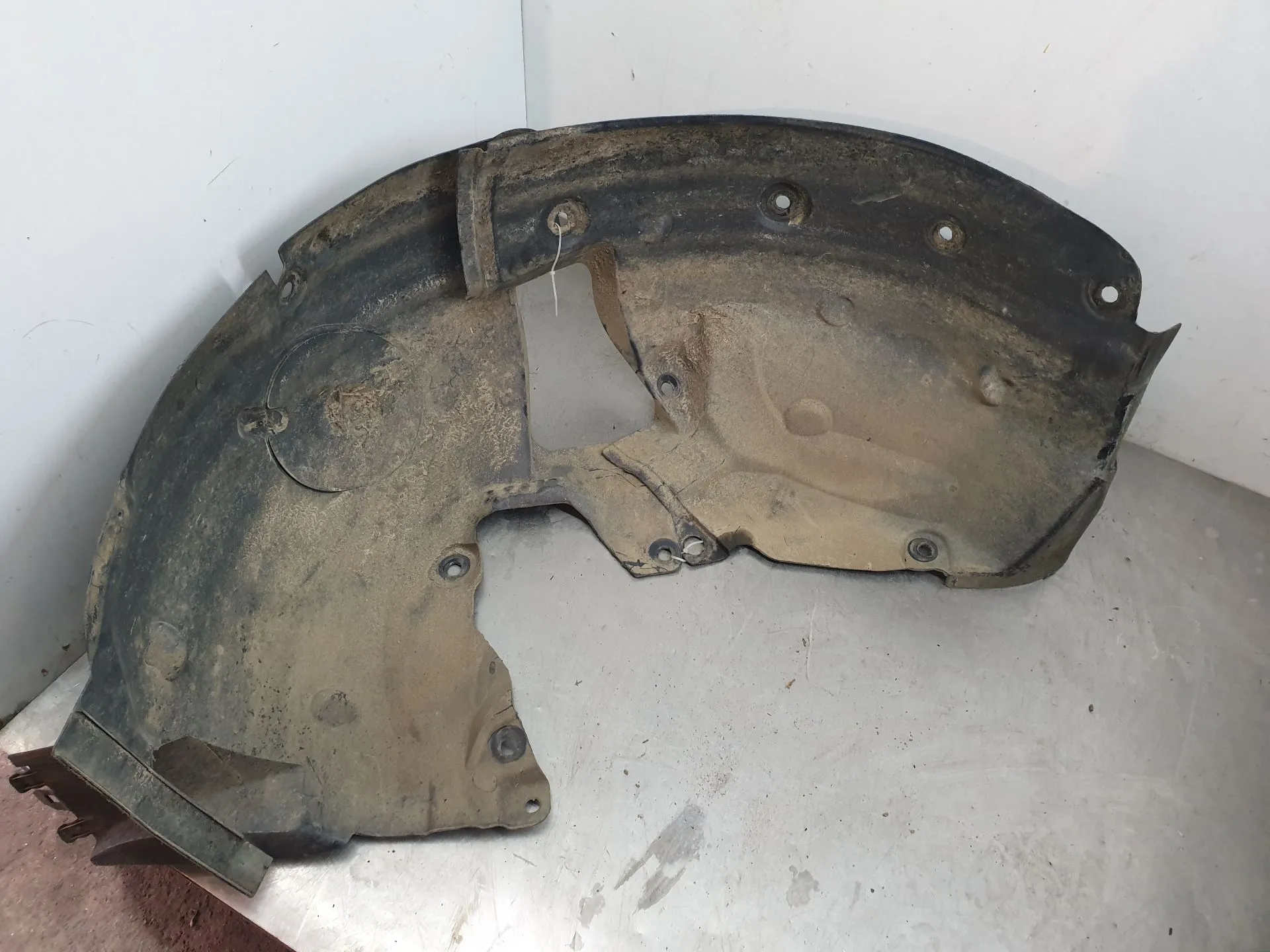 Resguardo da cava de roda frente esquerdo MERCEDES-BENZ Citan (415) Imagem-6