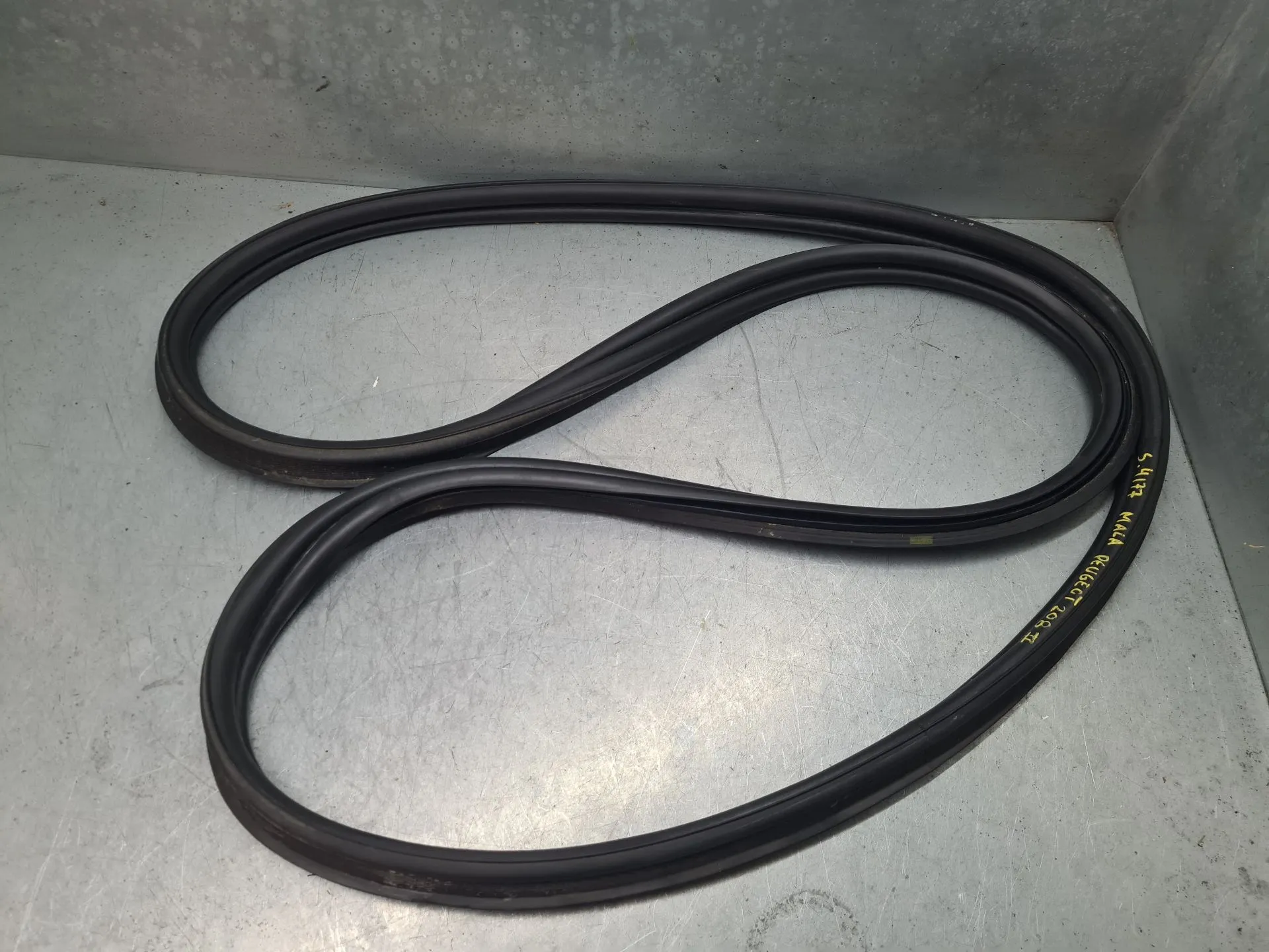 Borracha genérica PEUGEOT 208 II