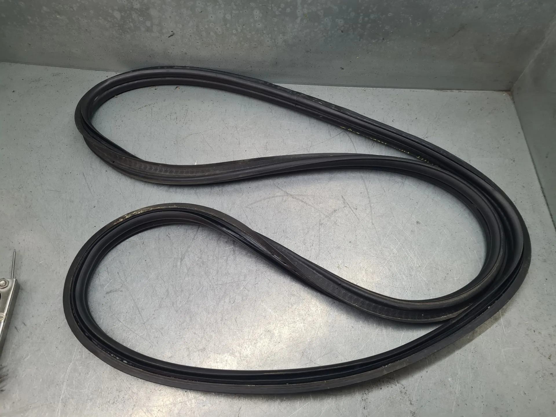 Generic rubber PEUGEOT 208 II Imagem-1