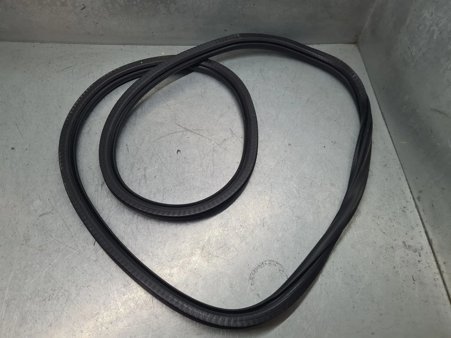 Left rear door trim PEUGEOT 208 II Imagem-1