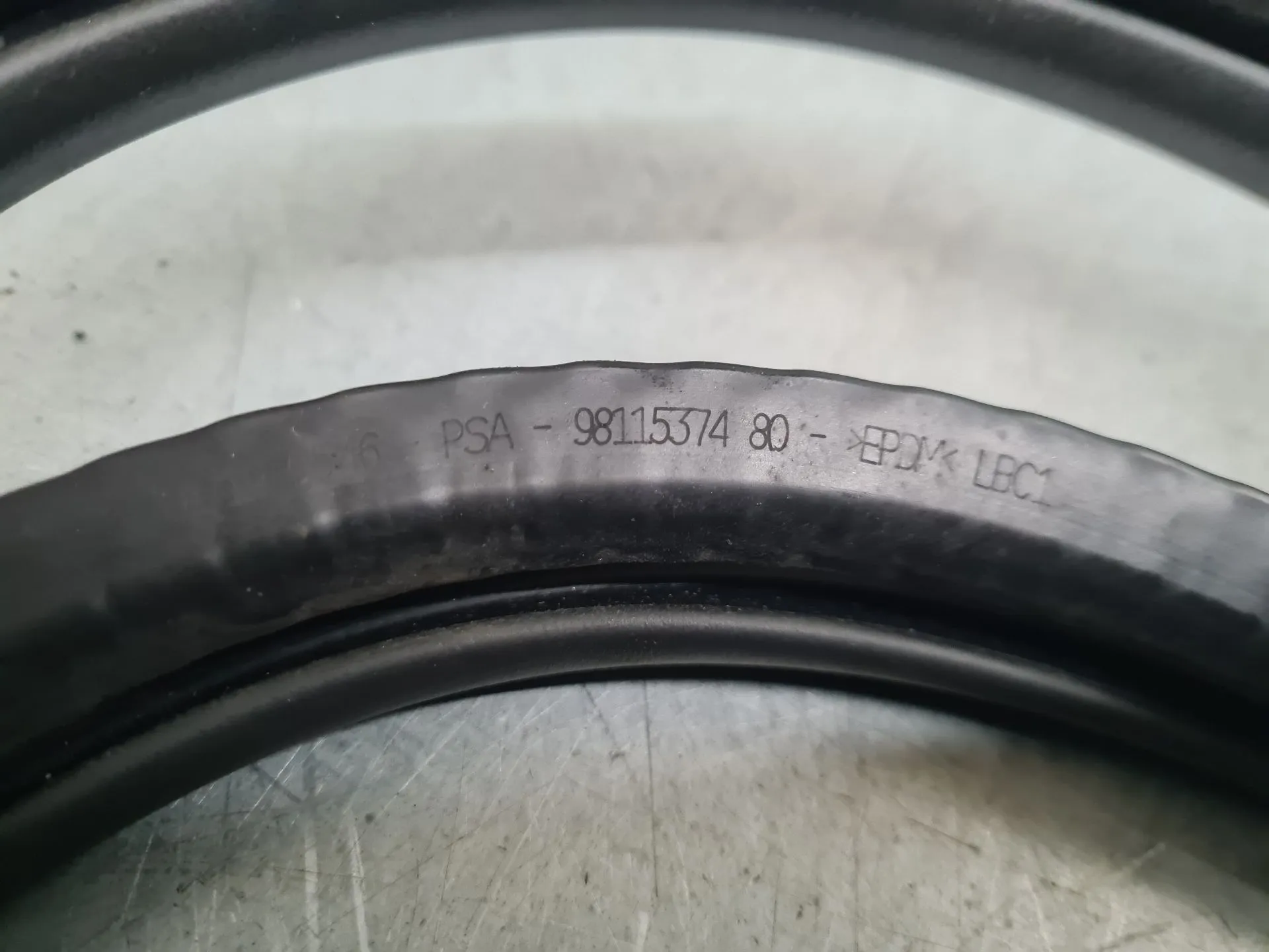 Revestimiento puerta Delantero Izquierdo PEUGEOT 3008 II (M_) Imagem-1