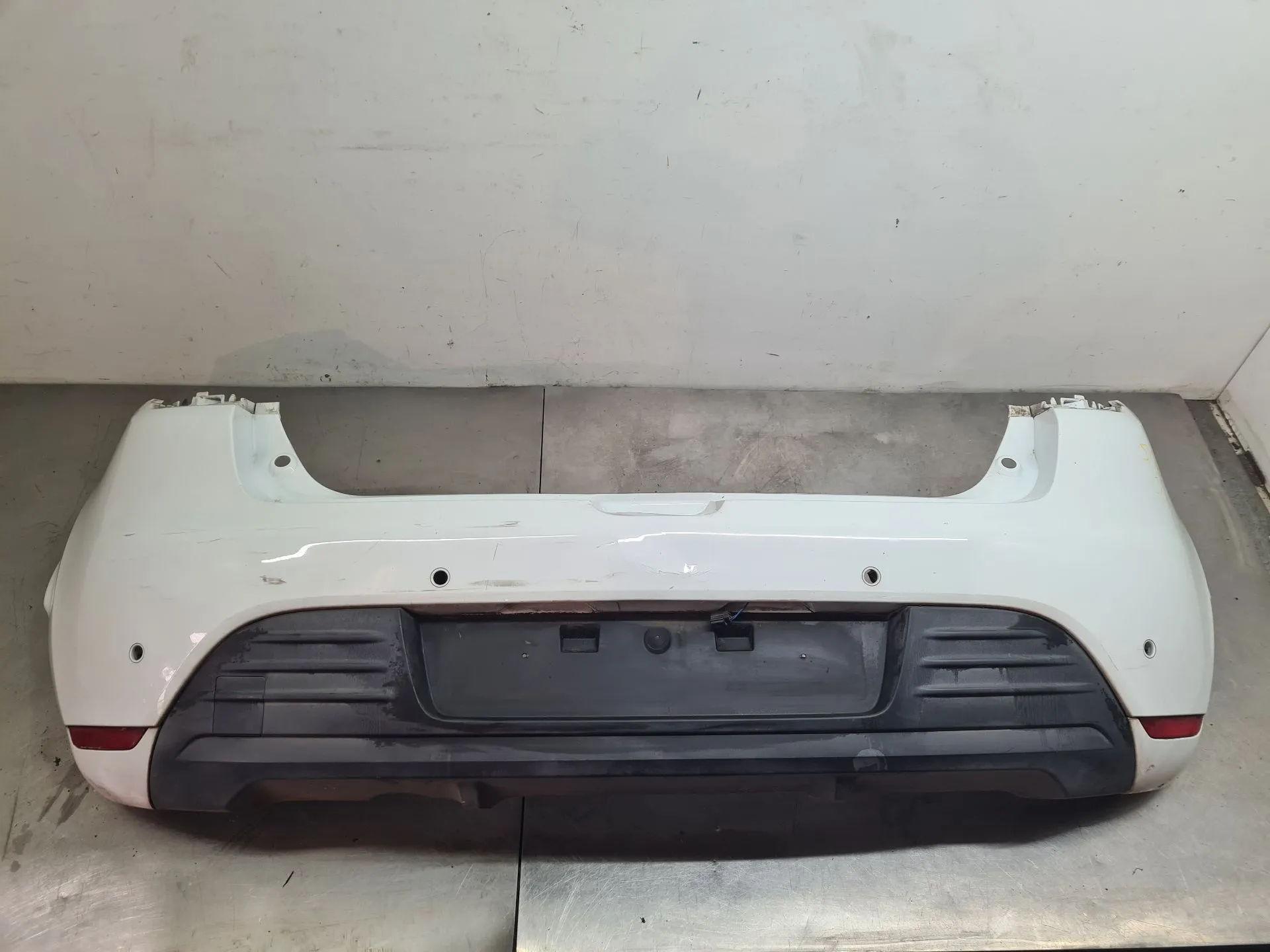 Parachoques Trasero RENAULT Clio IV (BH_)