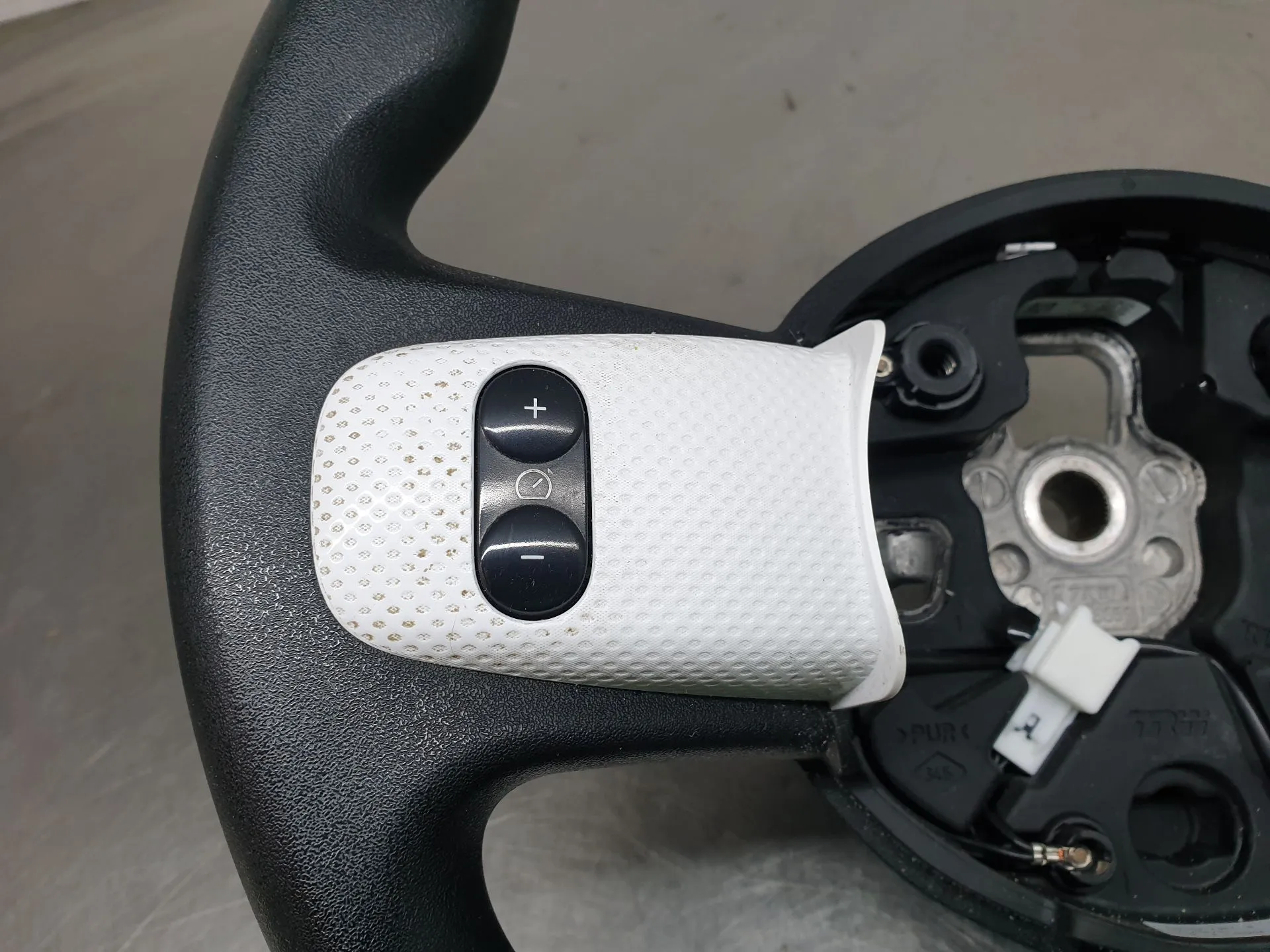 Volante RENAULT Twingo III (BCM_) Imagem-2