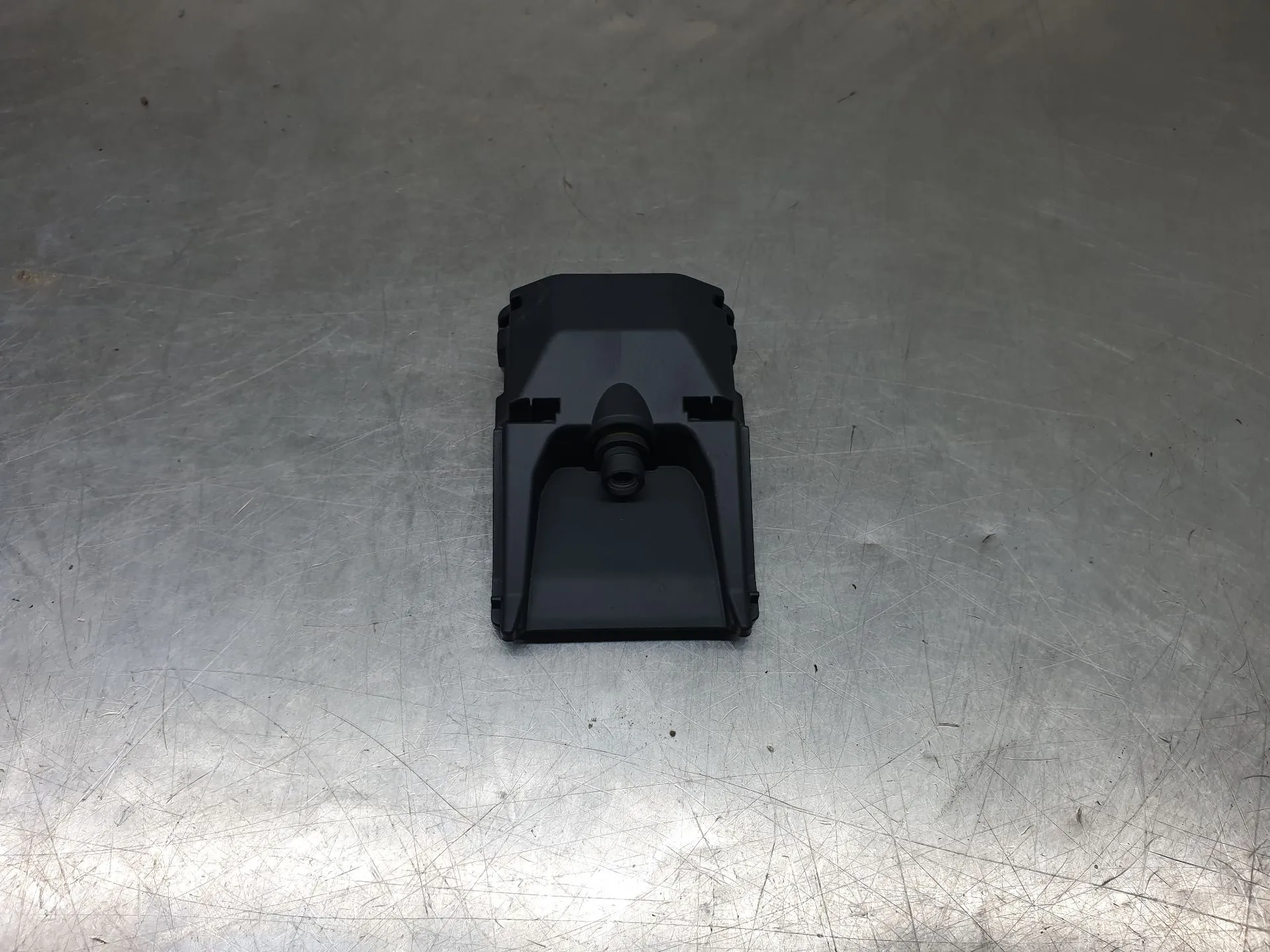 Front camera PEUGEOT 5008 II (M_) Imagem-1