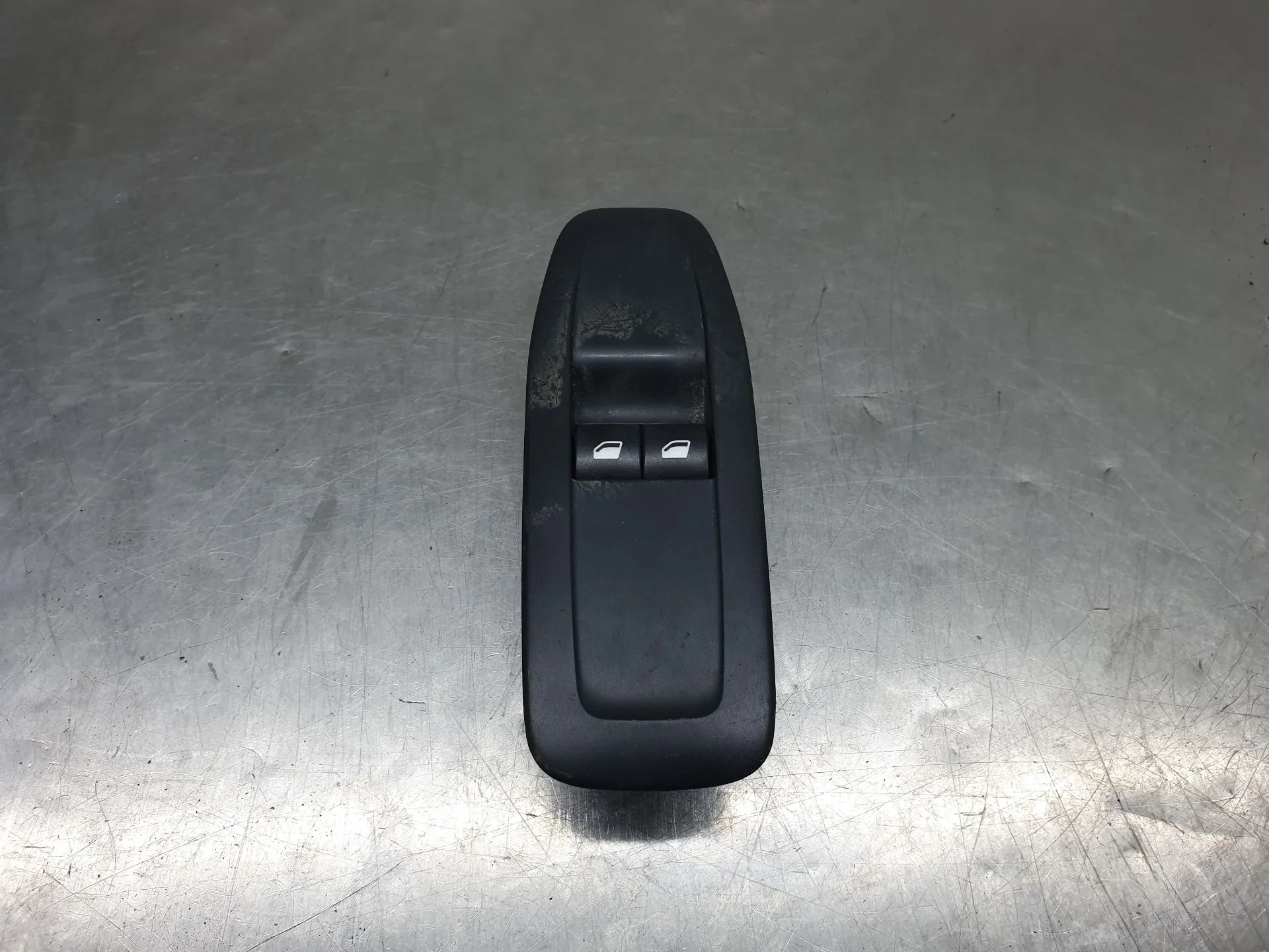 Comando / interruttore alzacristallo anteriore sinistro PEUGEOT 208