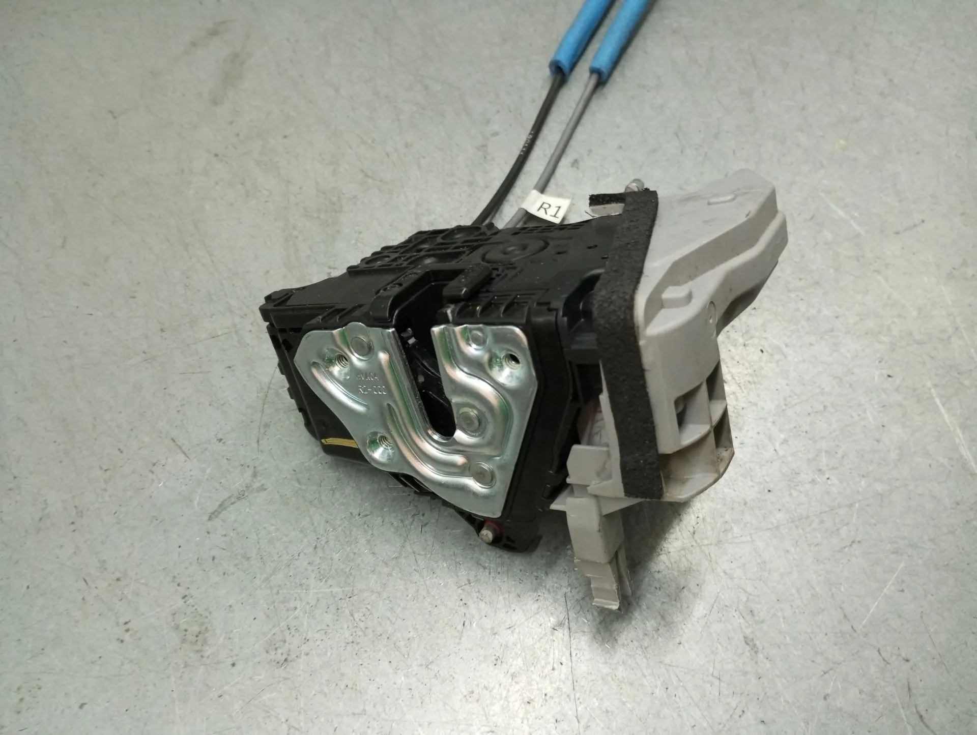 Fechadura / fecho porta frente direito HYUNDAI Kauai (OS) Imagem-2