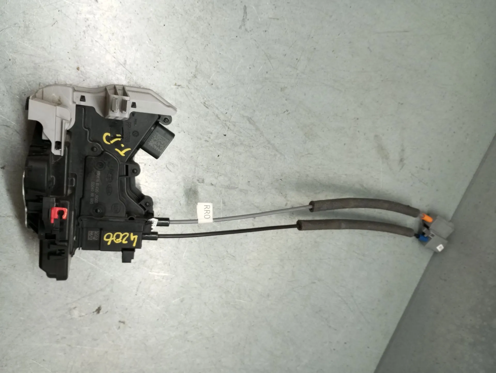 Fechadura / fecho porta trás direito HYUNDAI Kauai (OS)