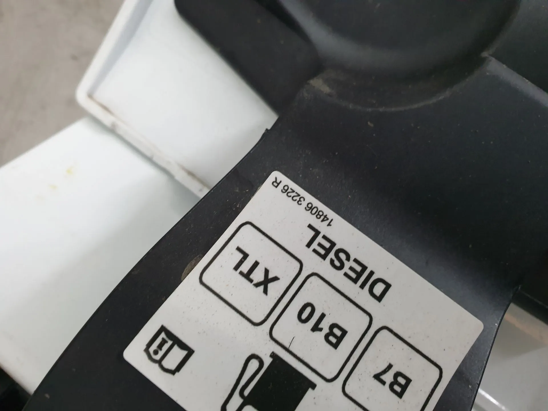 Tappo serbatoio carburante RENAULT Trafic III (FG_) Imagem-6