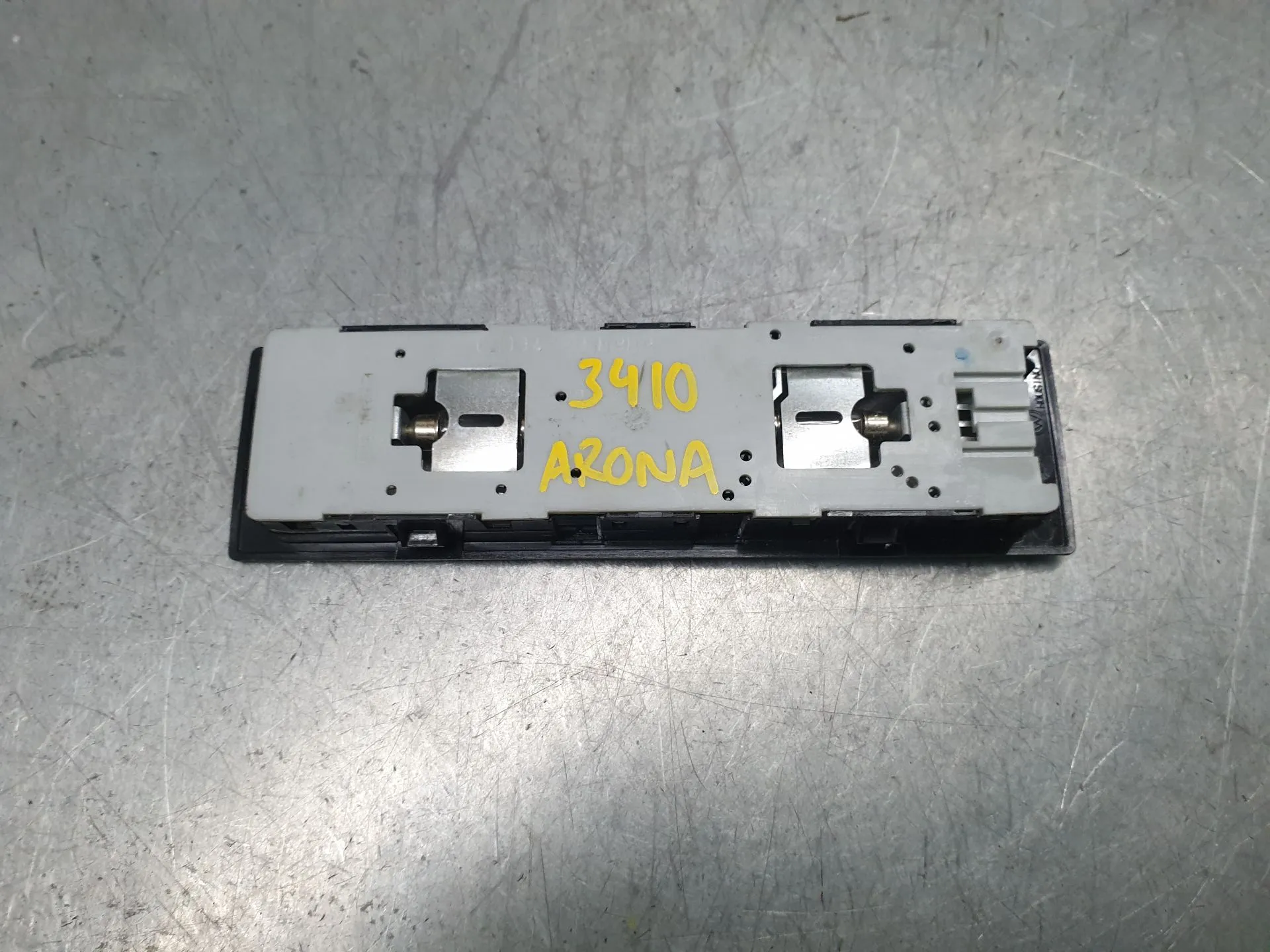 Plafonier trás SEAT Arona (KJ7) Imagem-3