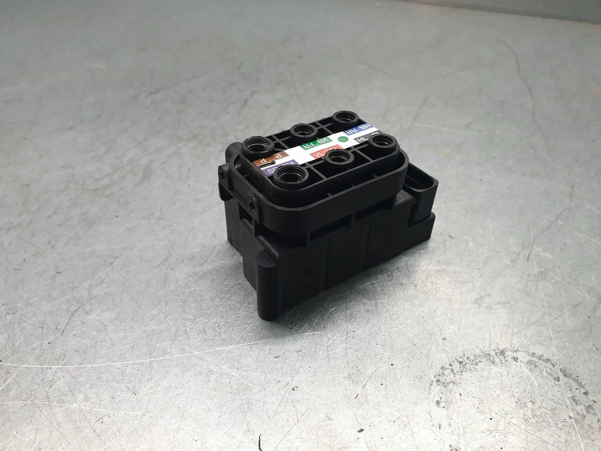 Valve générique AUDI A6 Allroad (4GH, 4GJ, C7) Imagem-2