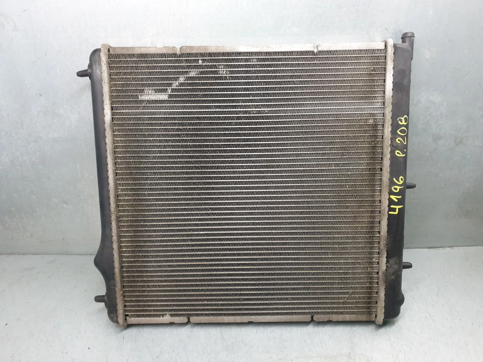Water radiator PEUGEOT 208