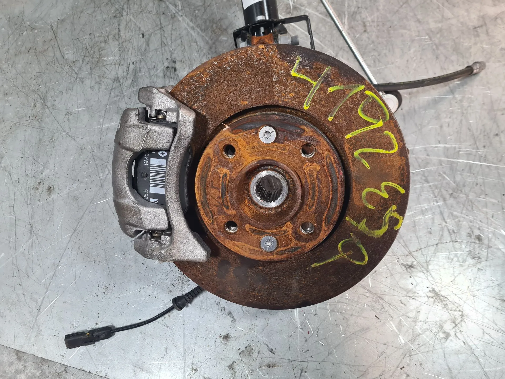 Fusello anteriore sinistro DACIA Sandero III