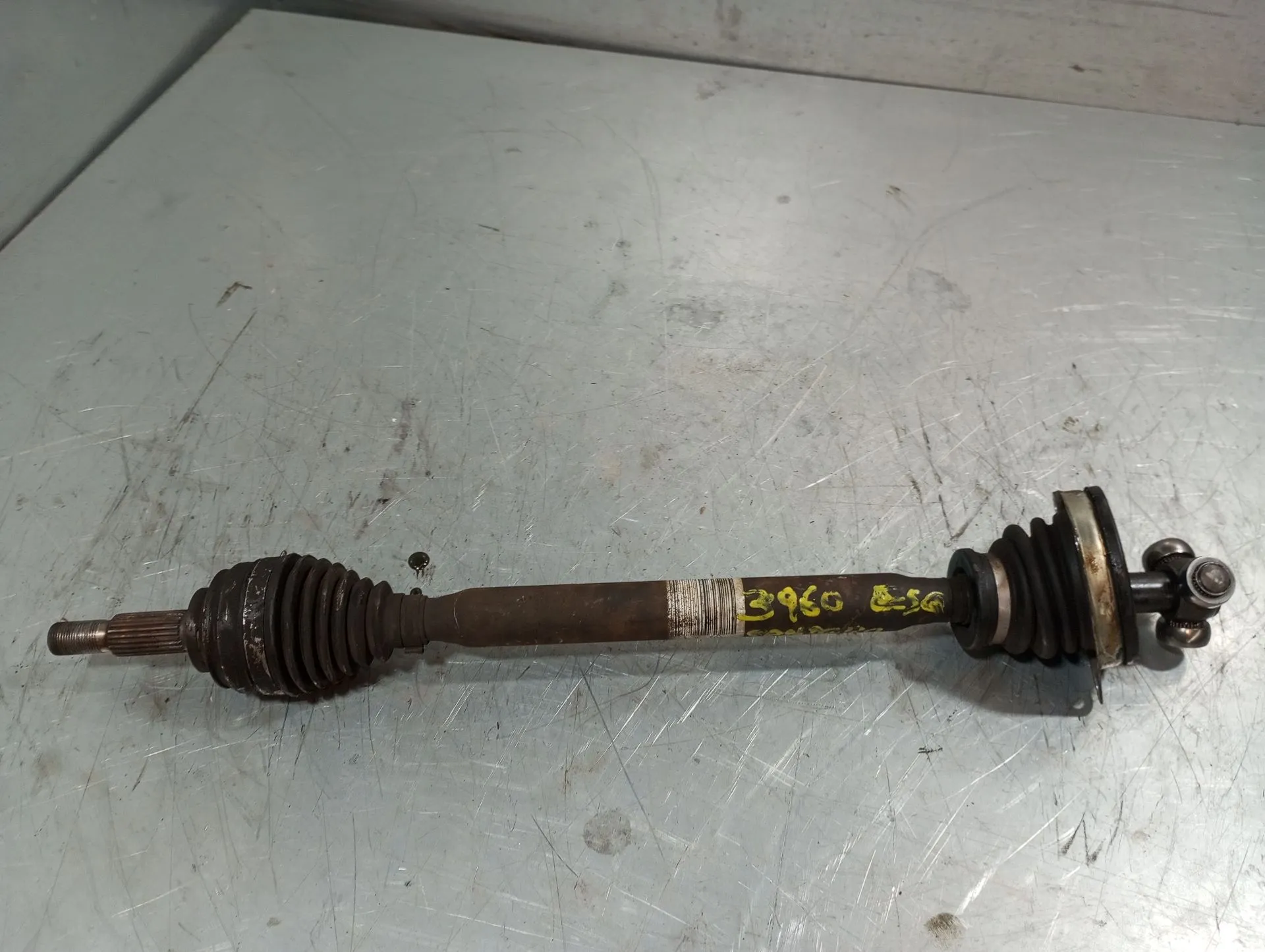 Semiasse anteriore sinistro DACIA Sandero II (5S_)