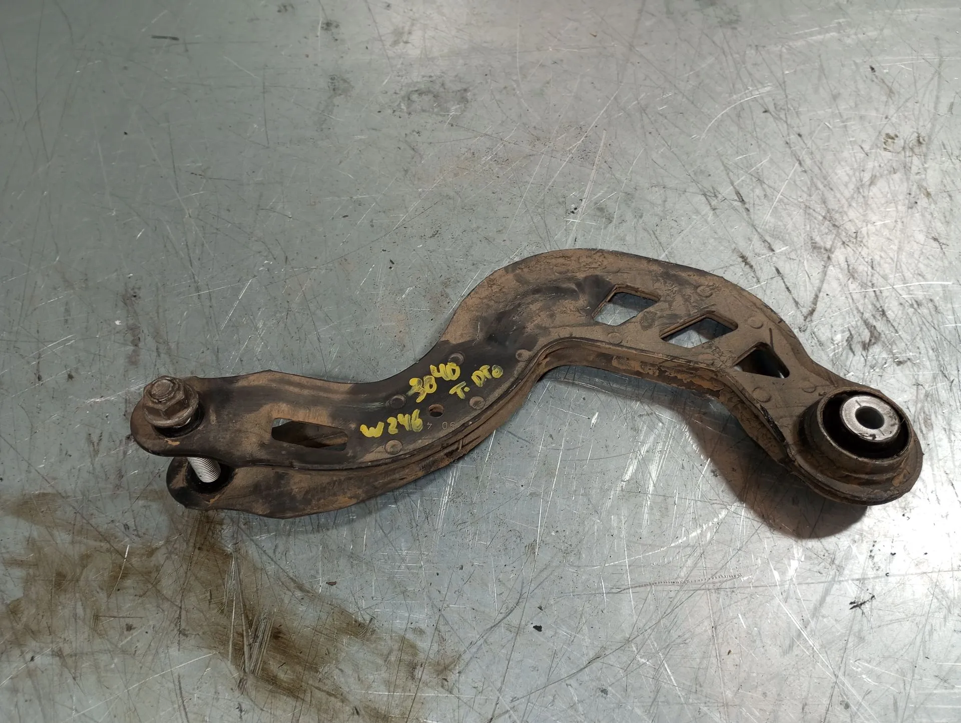 Braccio di sospensione posteriore destro MERCEDES-BENZ Classe B (W246, W242)