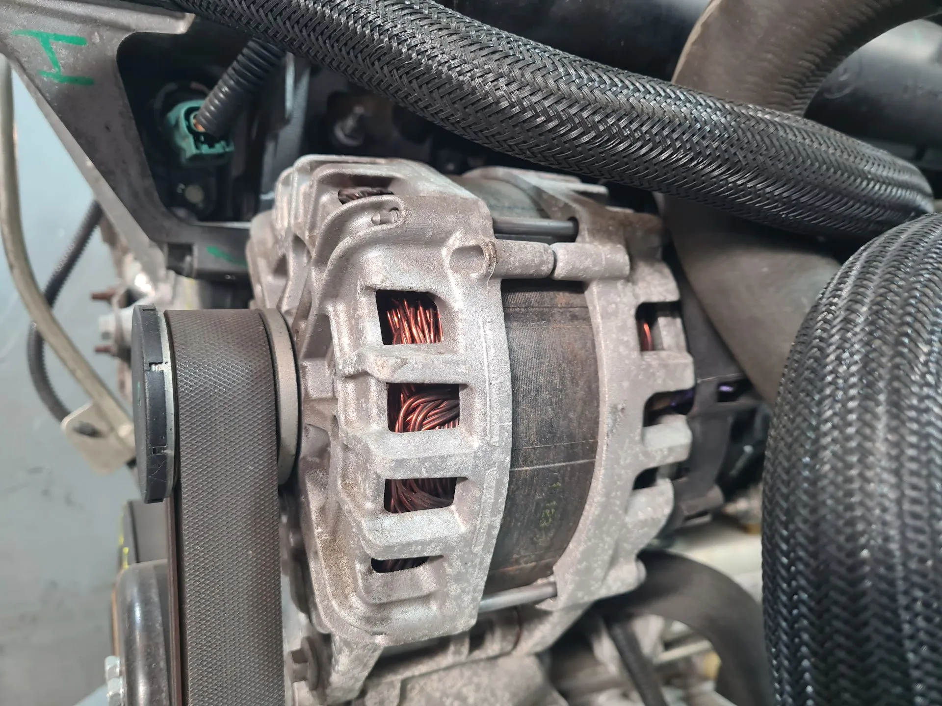 Alternador NISSAN Micra V (K14)