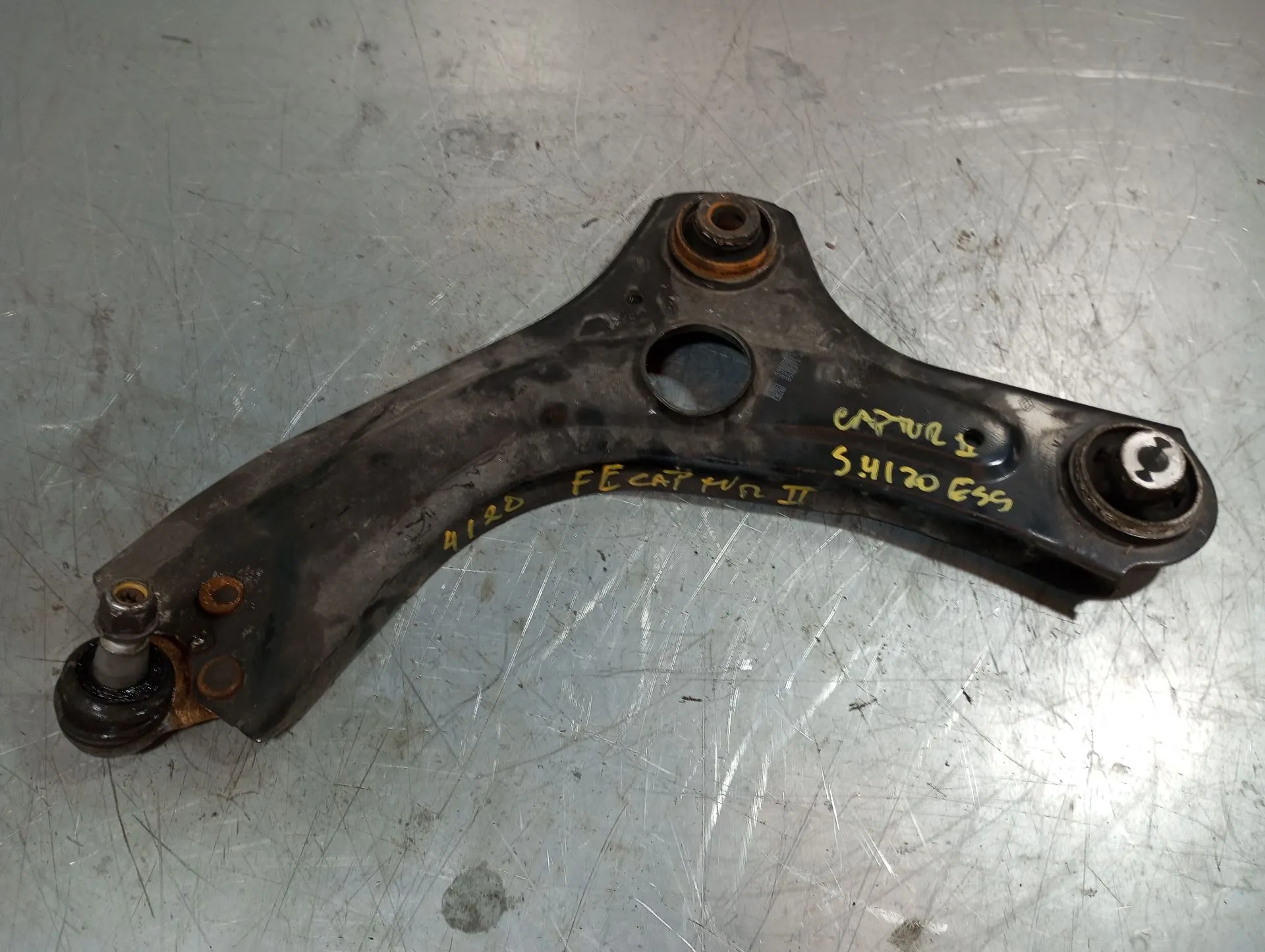 Brazo suspensión delantero izquierdo RENAULT Captur II