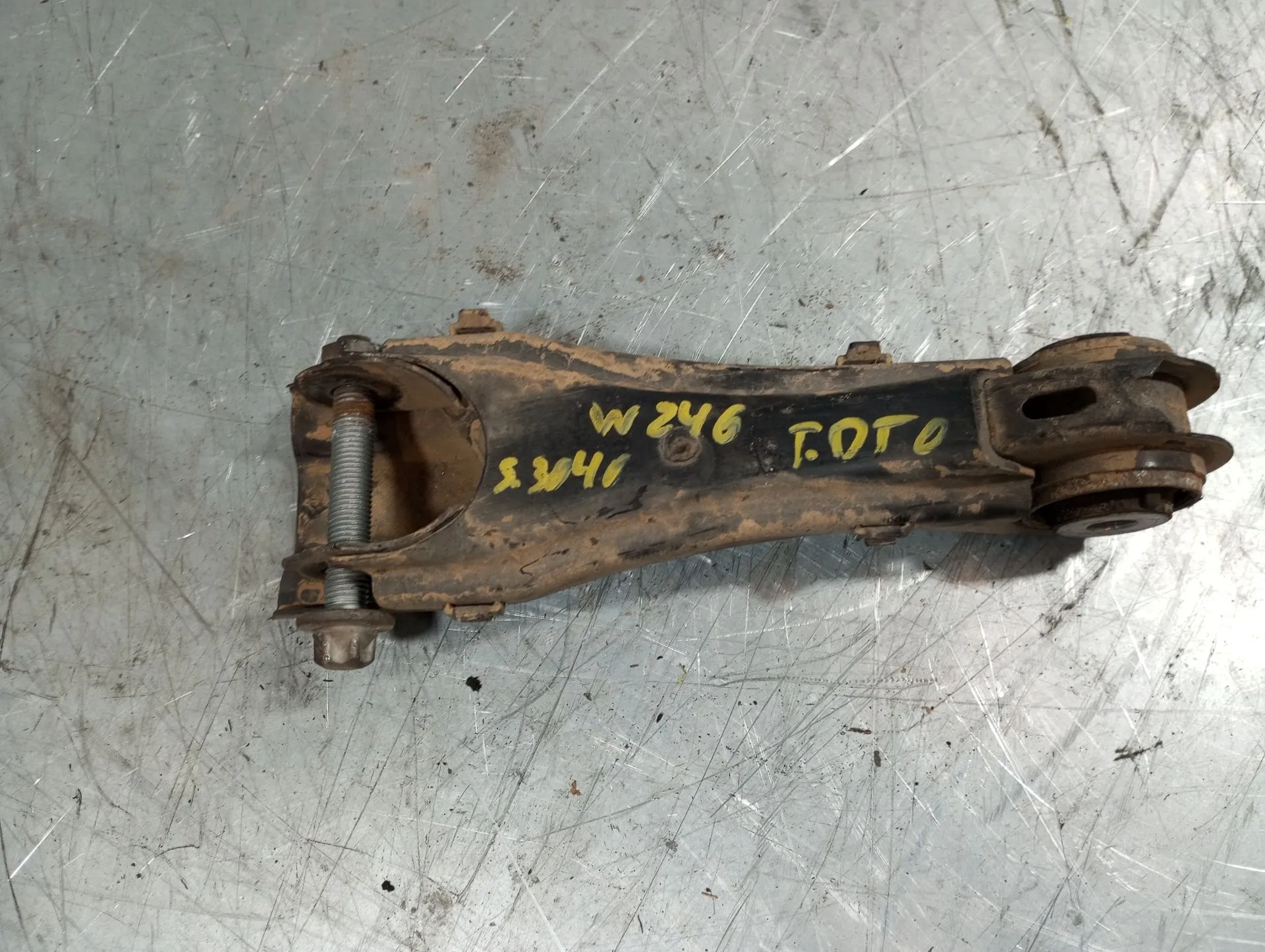 Braccio di sospensione posteriore destro MERCEDES-BENZ Classe B (W246, W242)