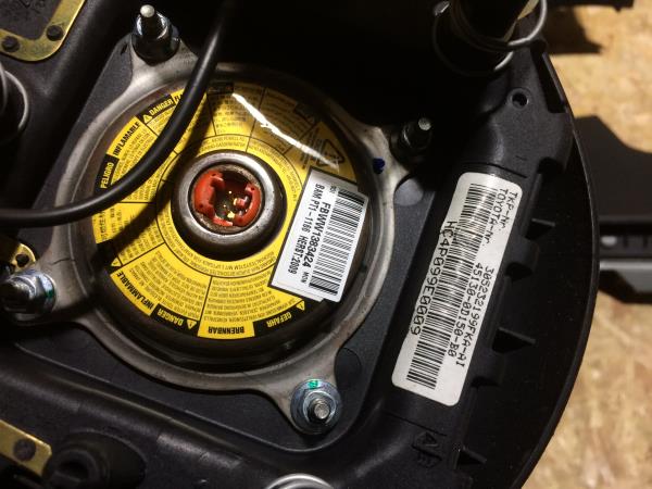 Airbag du Volant TOYOTA Yaris (_P9_) Imagem-3