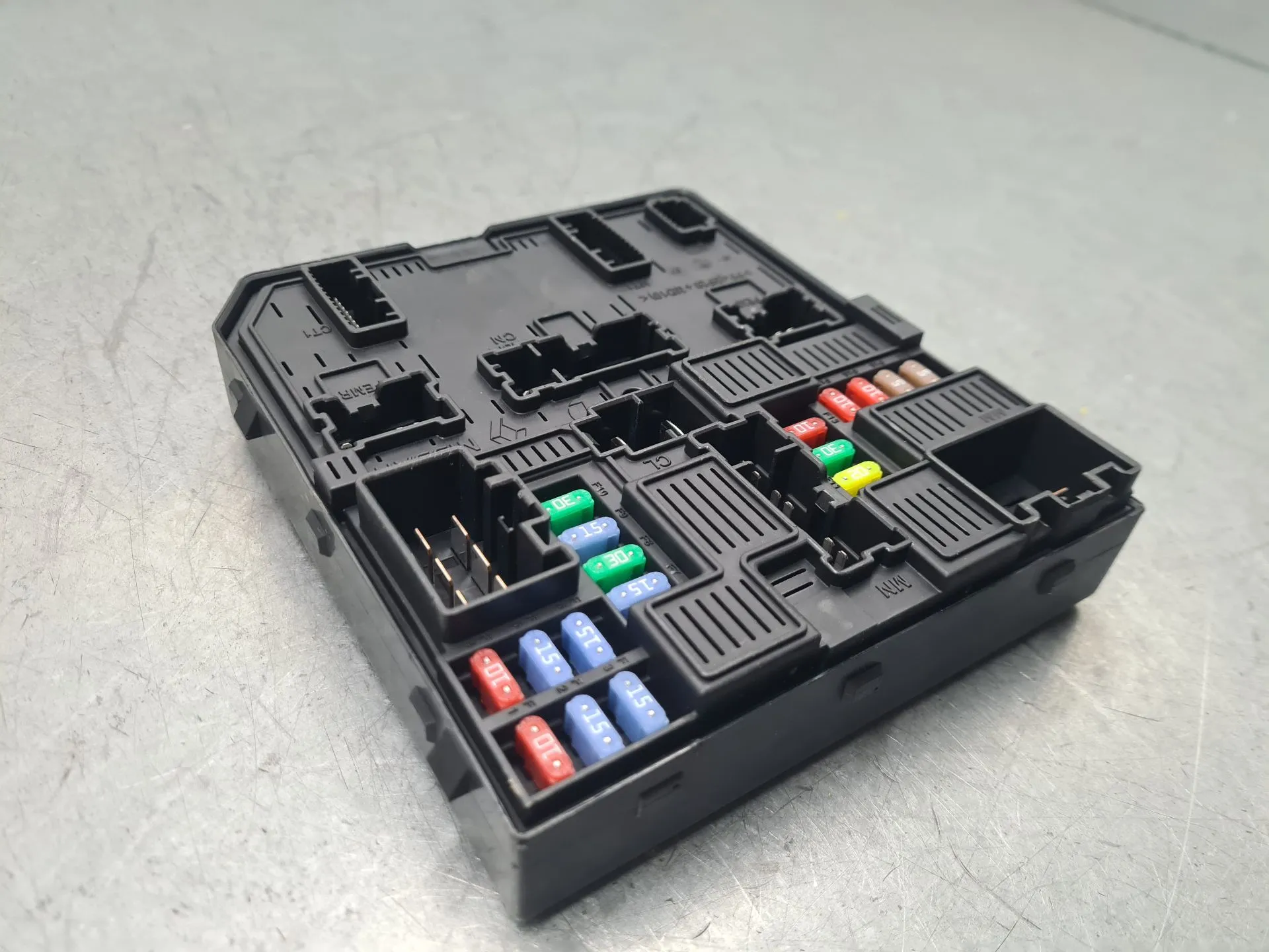Caixa fusíveis / SAM / BSI RENAULT Megane IV (B9A/M_) Imagem-2