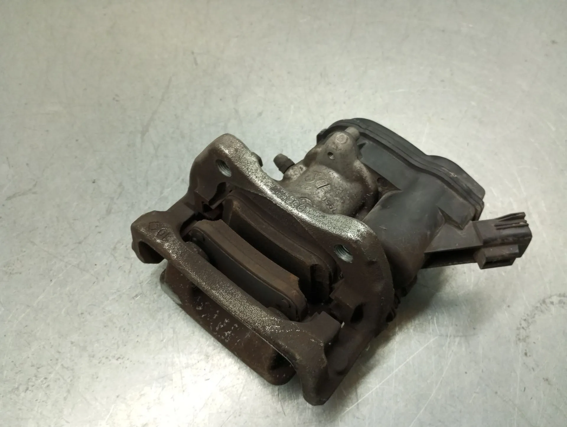 Pinza de freno Trasero Derecho RENAULT Megane IV (B9A/M_) Imagem-1