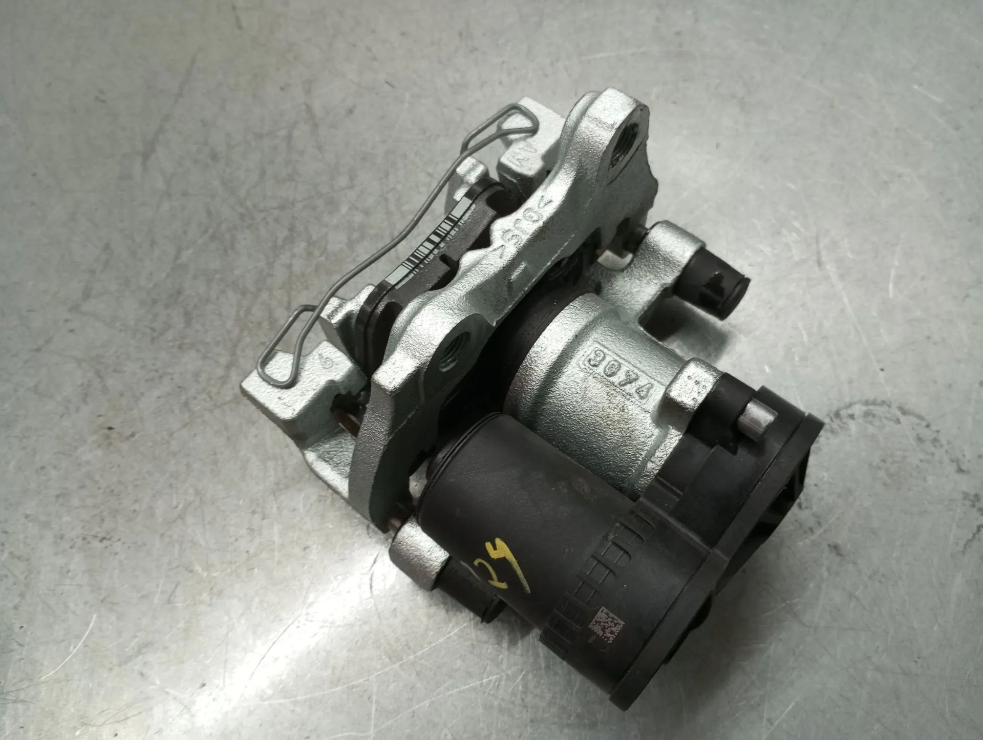 Pinça travão / maxila de travão frente esquerda RENAULT Symbioz