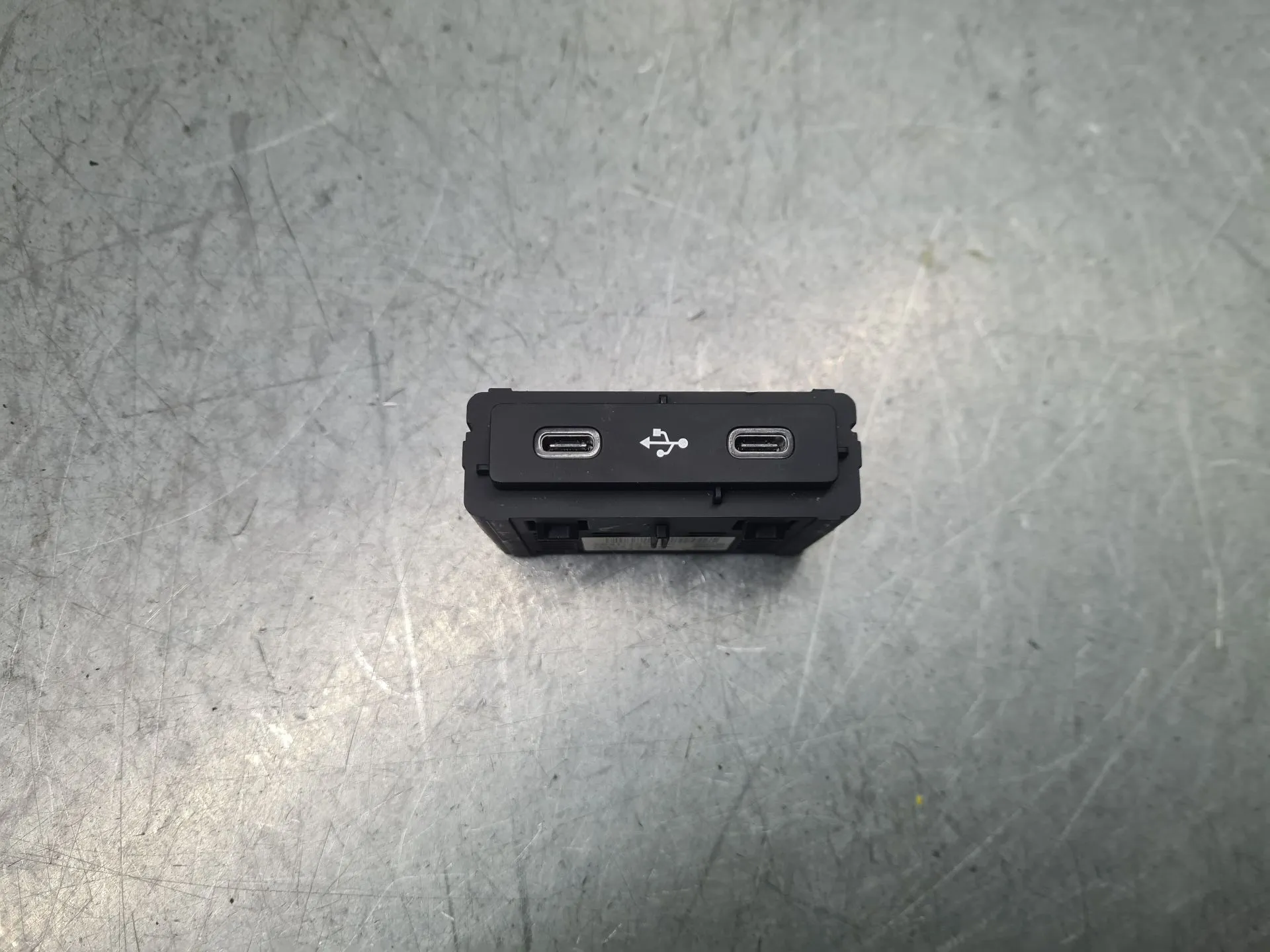 Módulo USB / AUX / IPOD RENAULT Master IV (F8__)