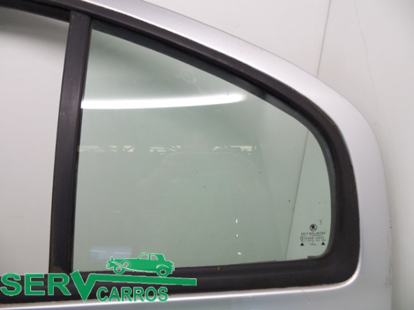 Vidro triangular da porta trás esquerdo SKODA Octavia I Hatchback (1U2)