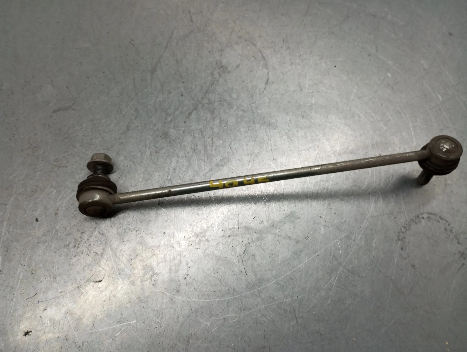 Tie rods / stabilizer links VOLKSWAGEN Tiguan (AD1, AX1)