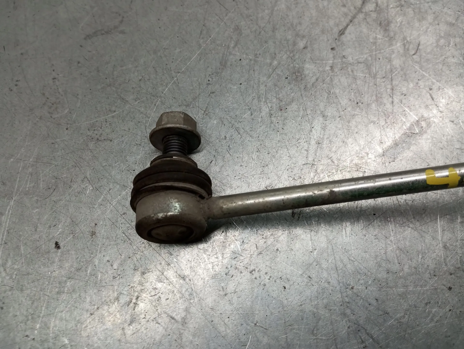 Tie rods / stabilizer links VOLKSWAGEN Tiguan (AD1, AX1) Imagem-1