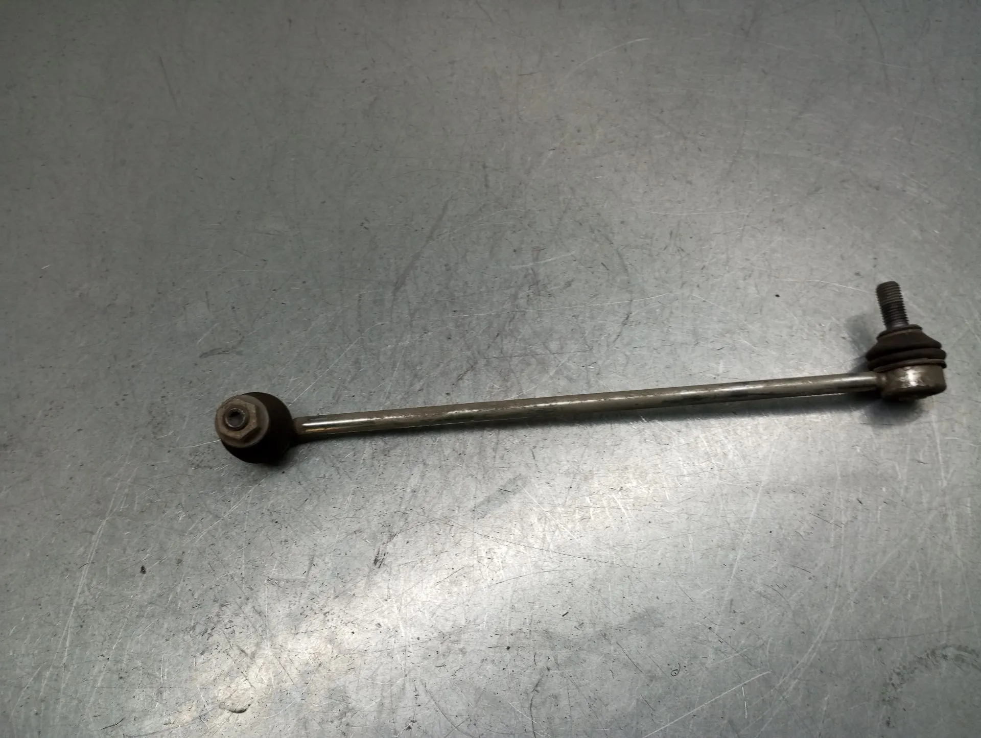 Tie rods / stabilizer links VOLKSWAGEN Tiguan (AD1, AX1) Imagem-3