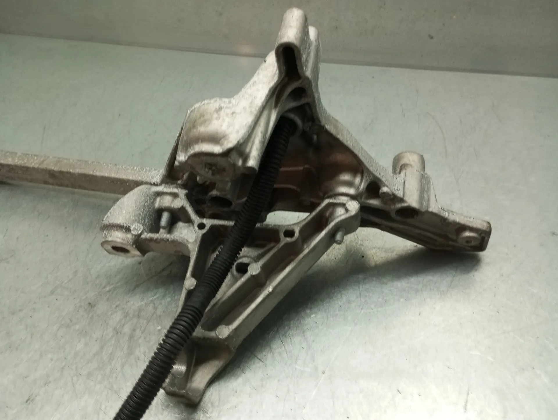 Apoio do motor RENAULT Trafic III (FG_) Imagem-4