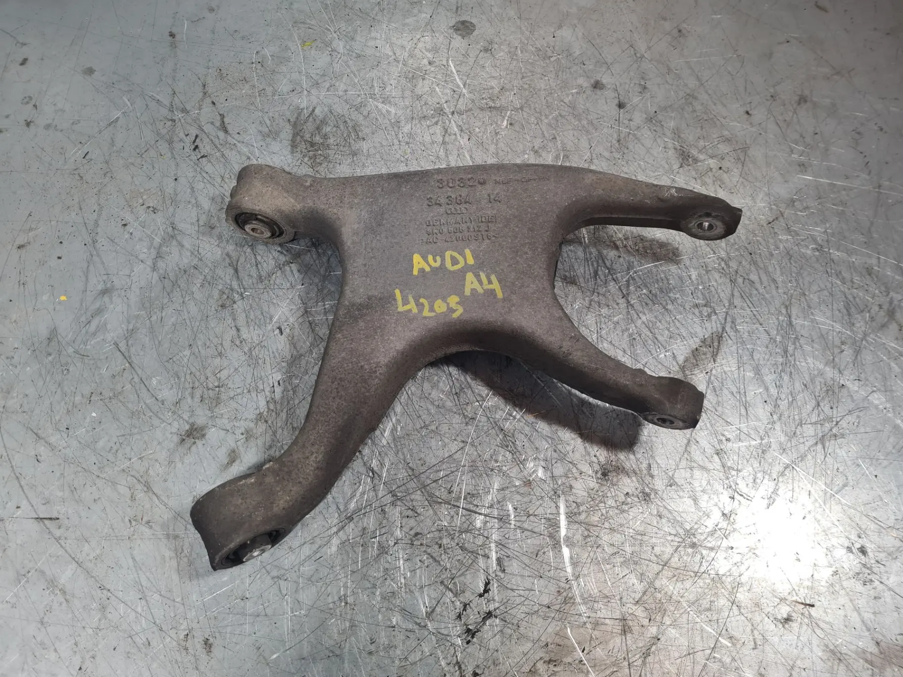 Braccio di sospensione posteriore destro AUDI A4 Avant (8K5, B8)