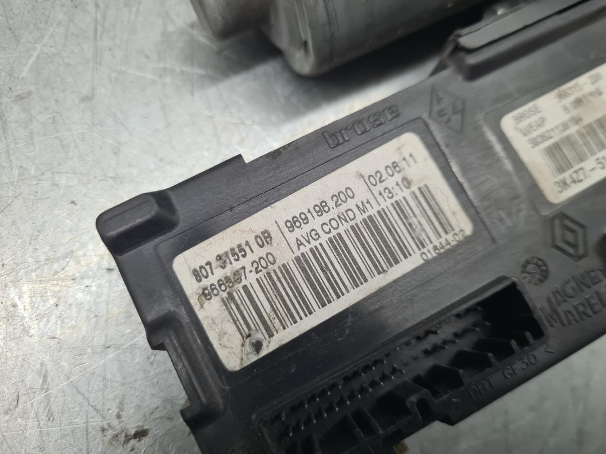 Moteur lève-vitre avant gauche RENAULT Megane III (BZ0_) Imagem-3