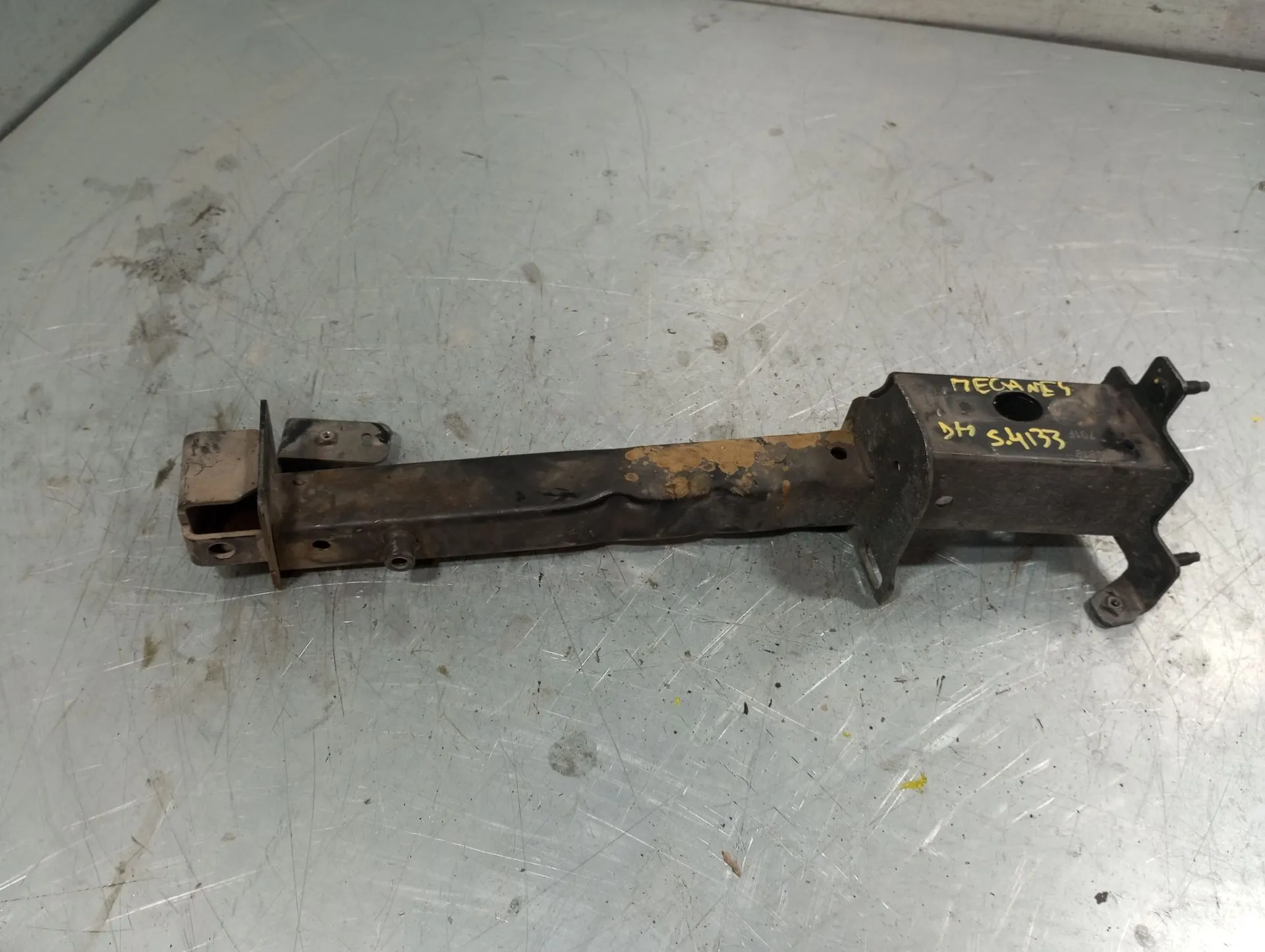 Suporte genérico RENAULT Megane IV (B9A/M_)