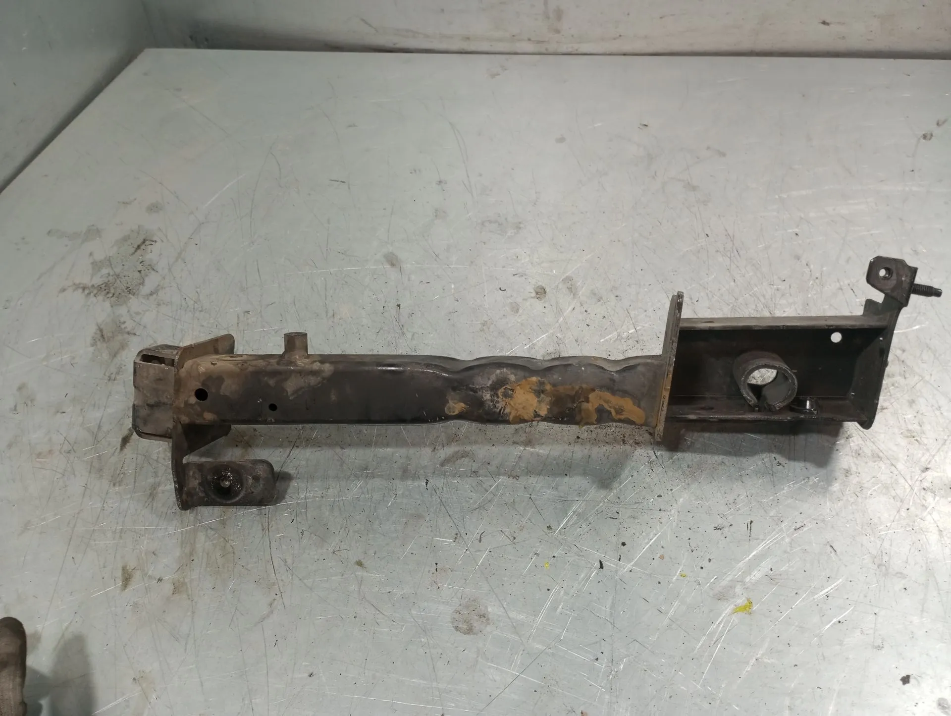 Suporte genérico RENAULT Megane IV (B9A/M_) Imagem-2