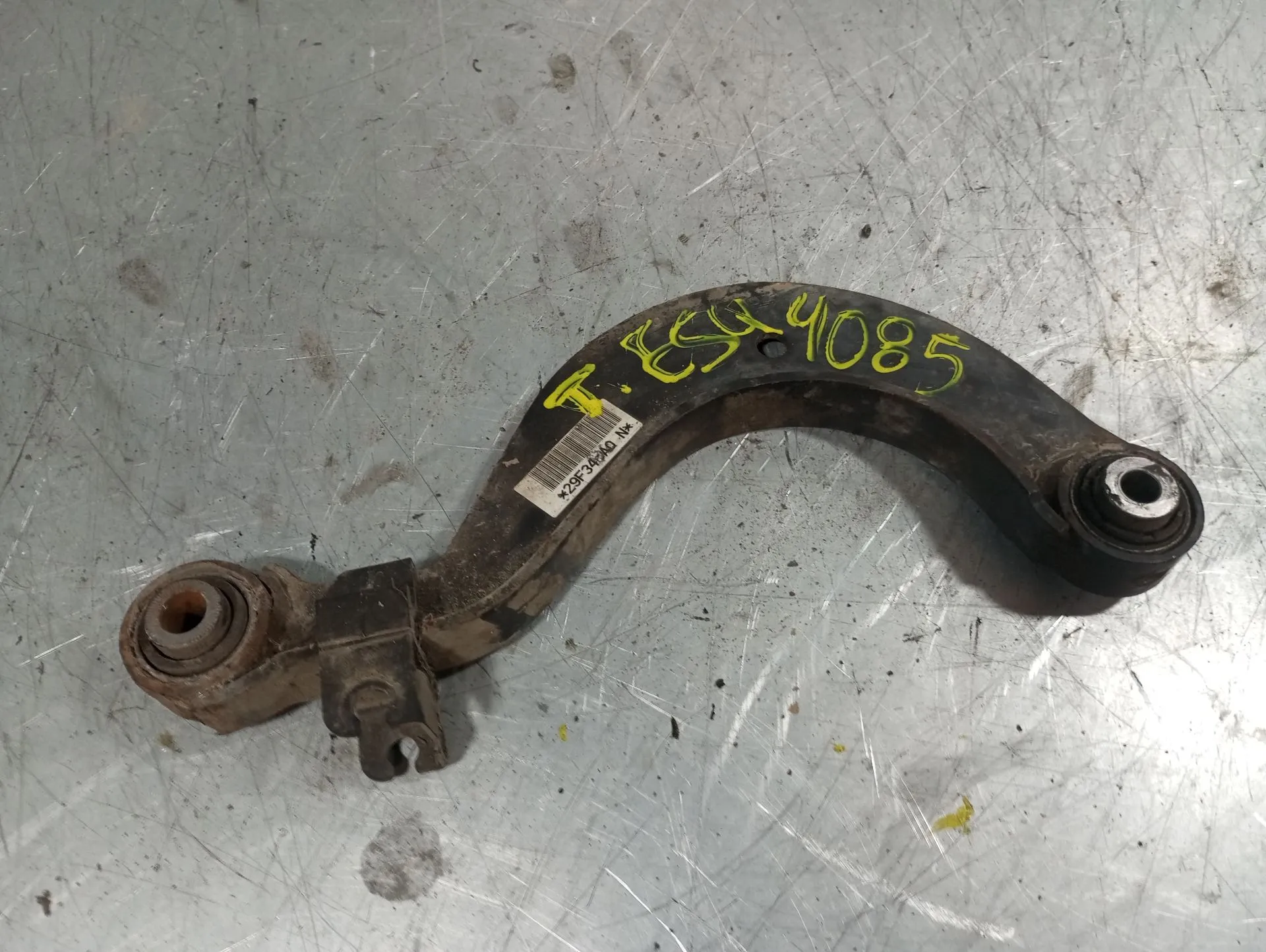 Braccio di sospensione posteriore sinistro VOLKSWAGEN Passat CC (357)