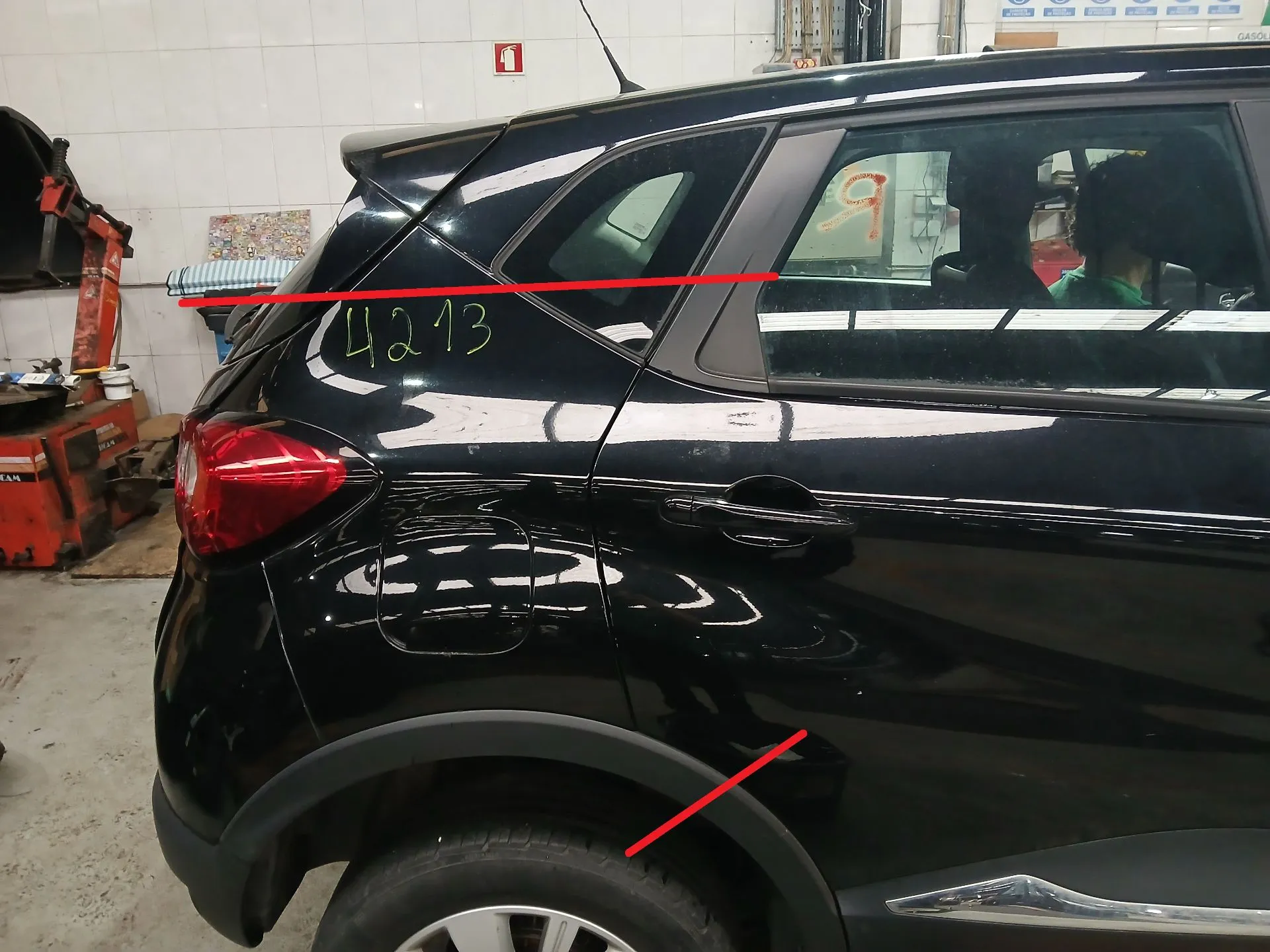 Painel trás direito RENAULT Captur (J5_)