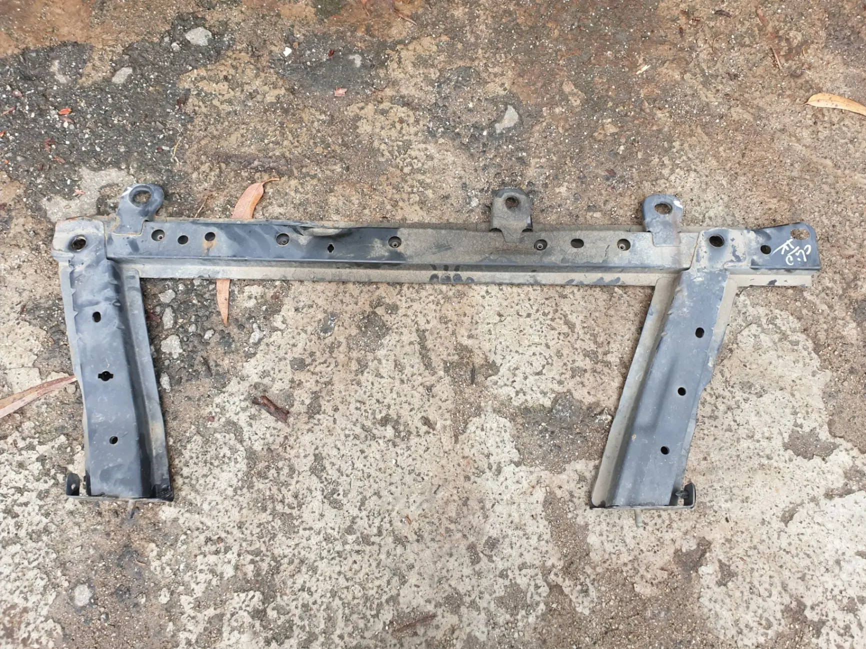 Travessa dos radiadores RENAULT Clio IV (BH_)