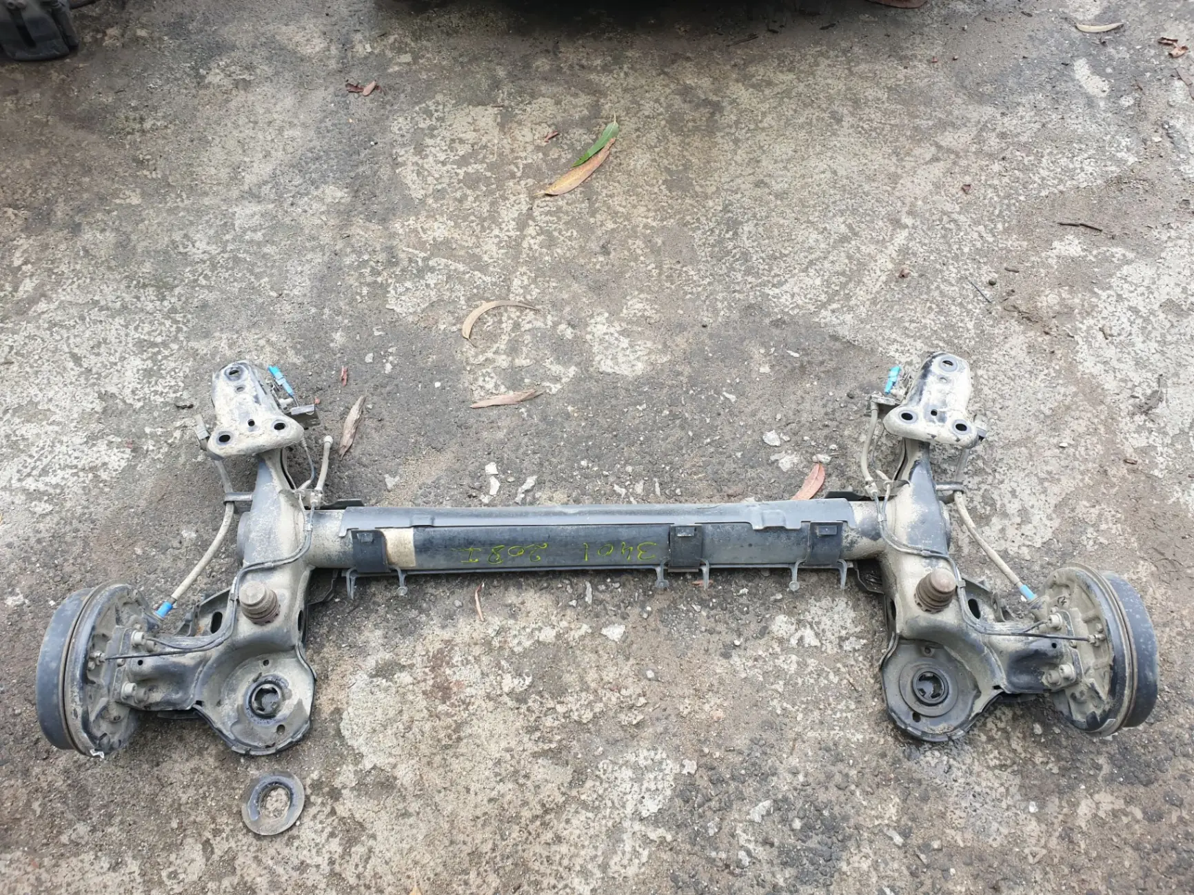 Eje trasero con discos PEUGEOT 208