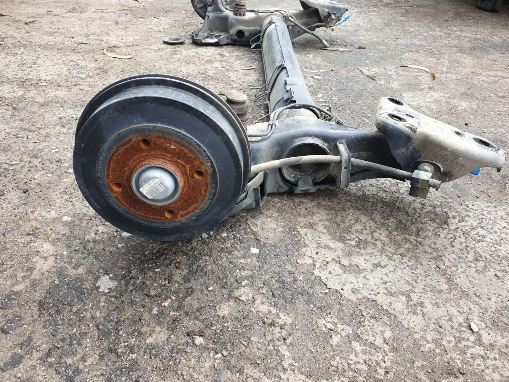 Eje trasero con discos PEUGEOT 208 Imagem-1