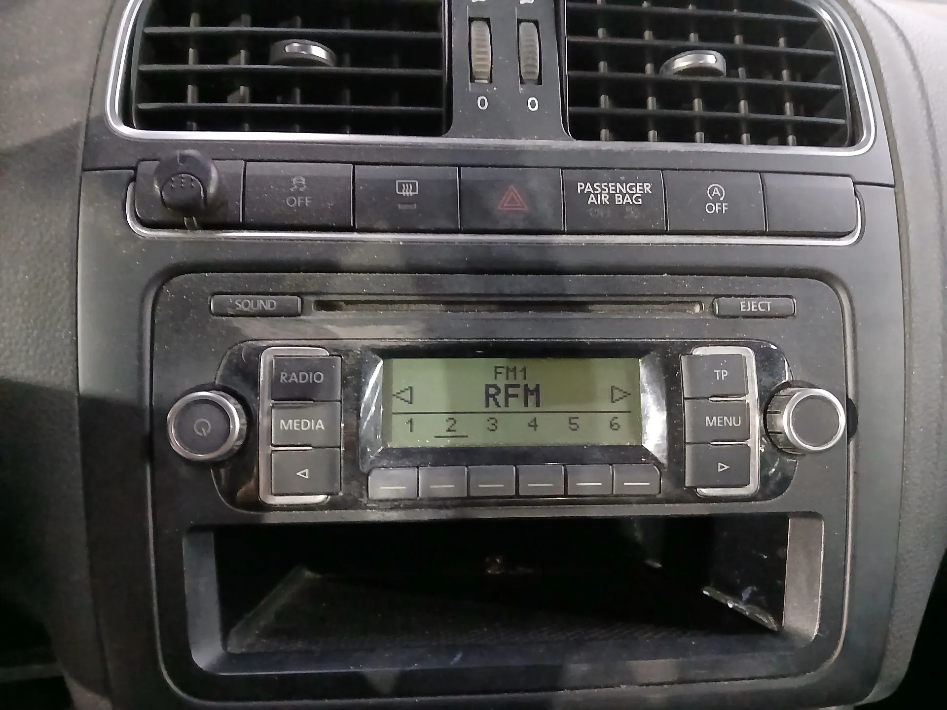 Car radio VOLKSWAGEN Polo (6R, 6C)