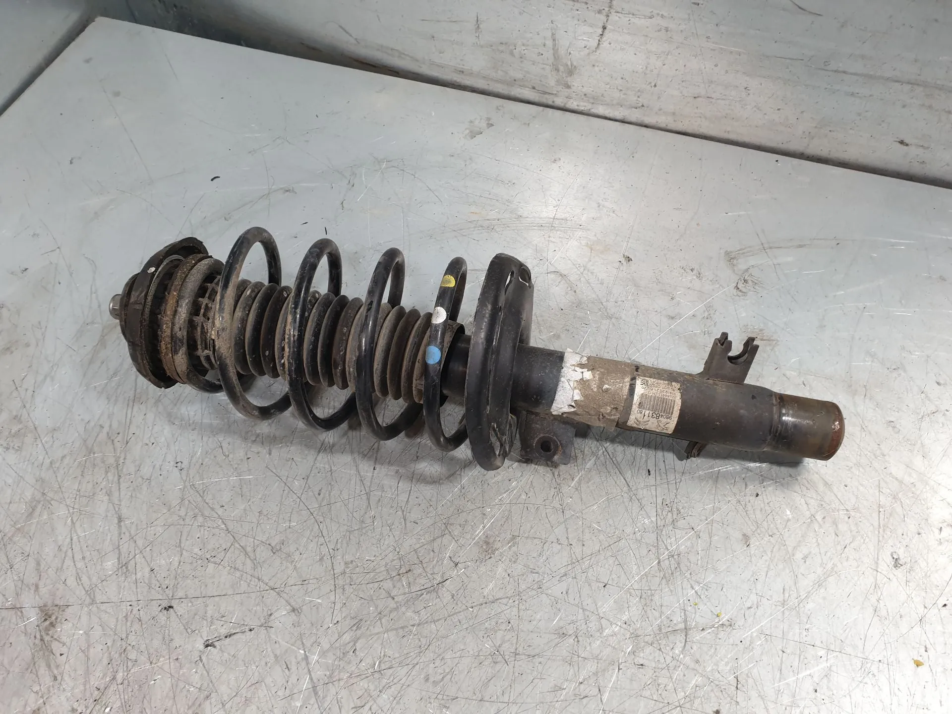 Amortiguador Delantero Izquierdo PEUGEOT 208