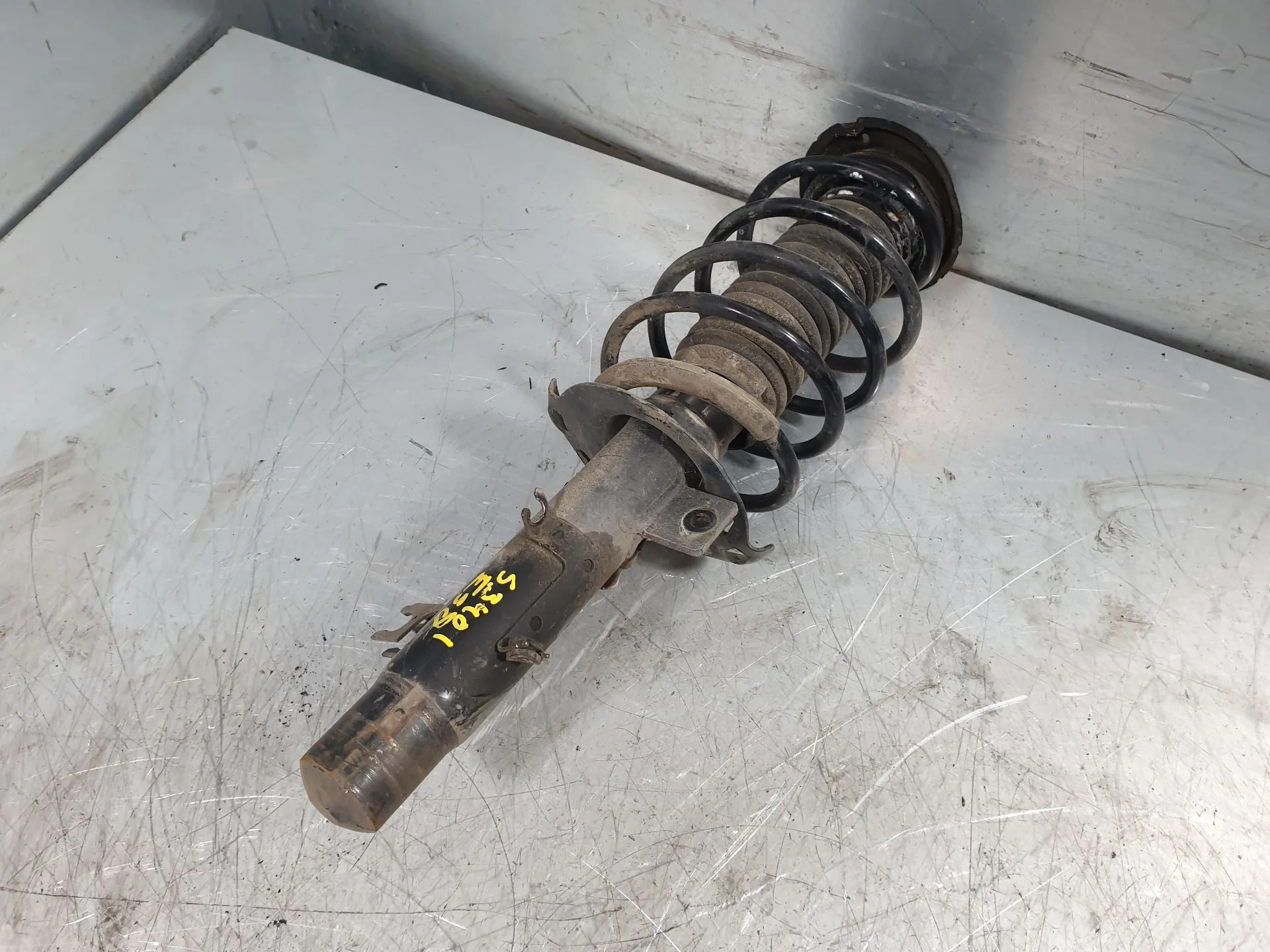 Amortiguador Delantero Izquierdo PEUGEOT 208 Imagem-1